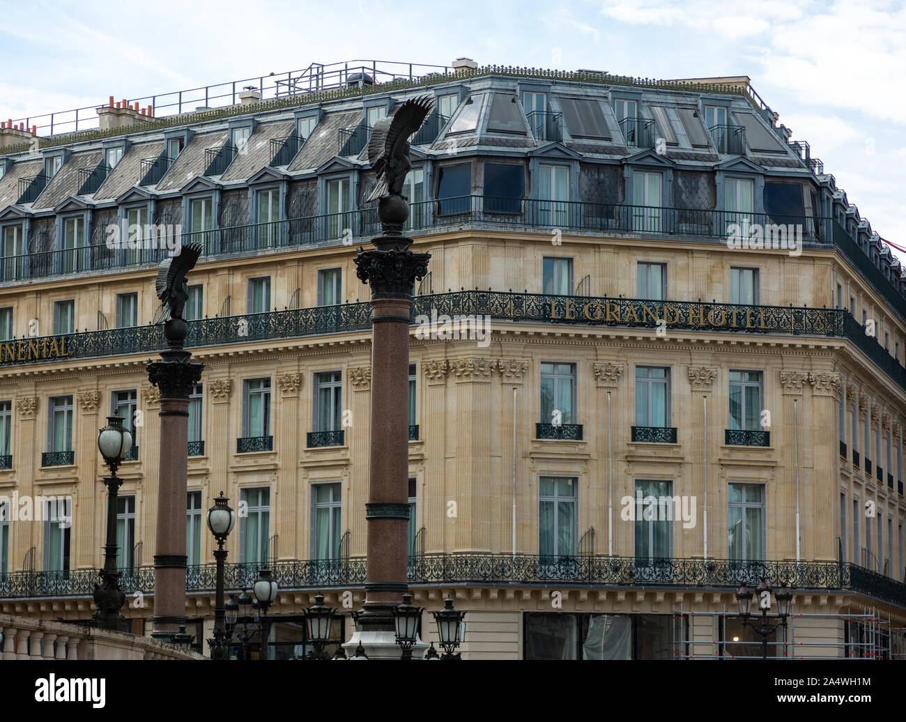 Scene di strada nei vecchi quartieri di Parigi in Francia il 5 agosto 2019. Foto Stock