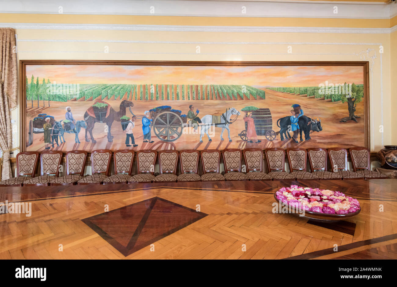 Sala degustazione vini presso il Hovrenko Fabbrica del vino. Samarcanda, un sito Patrimonio Mondiale dell'Unesco. Uzbekistan Foto Stock