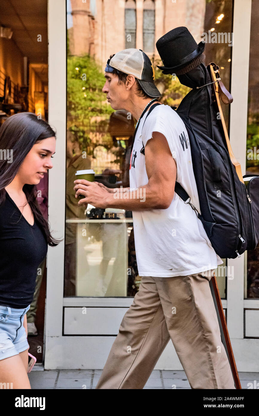 Musicista di strada, New Haven, Connecticut, Stati Uniti d'America Foto Stock