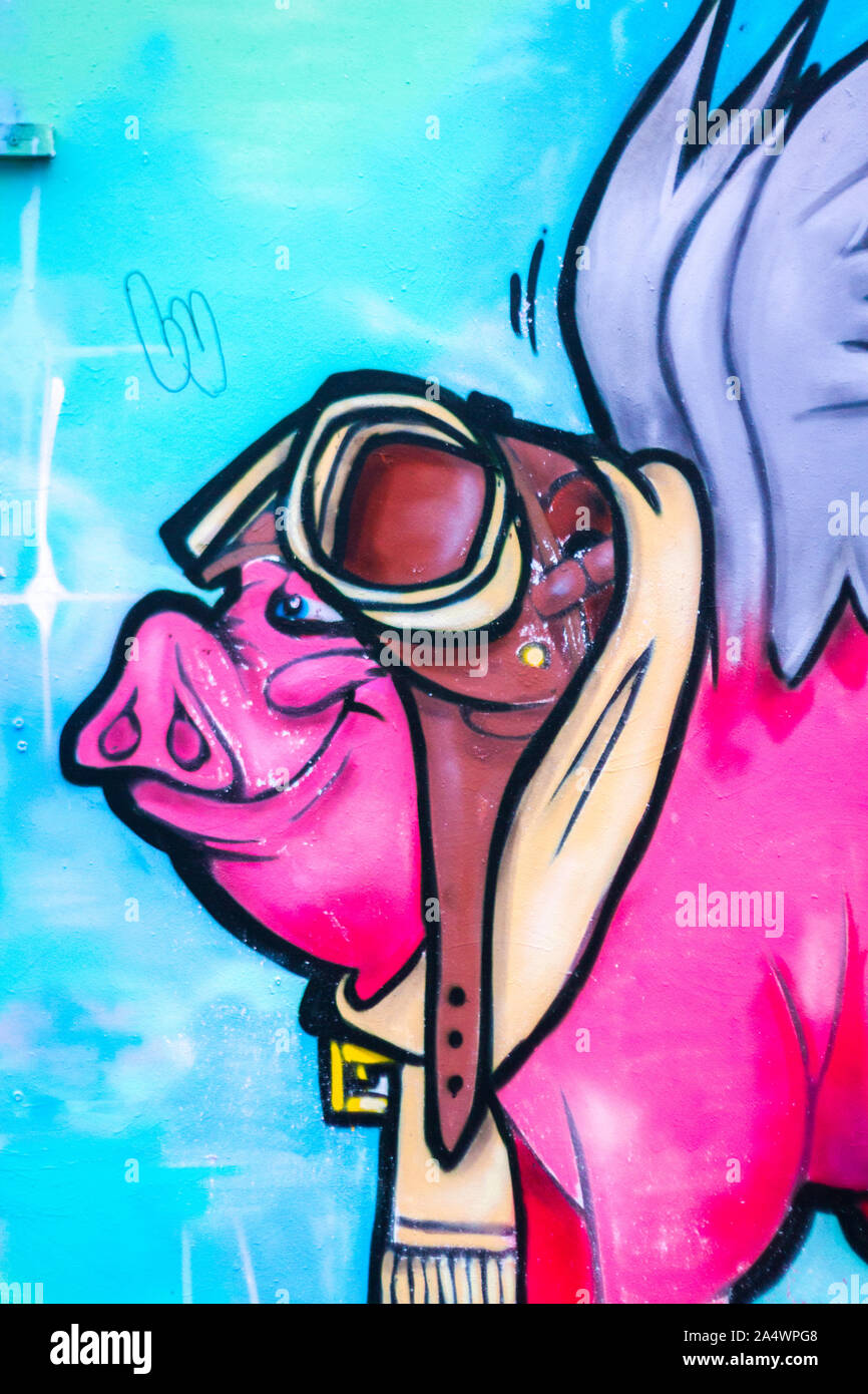Dettagli del Flying Pig murale di Zandism in Camden, Londra Foto Stock