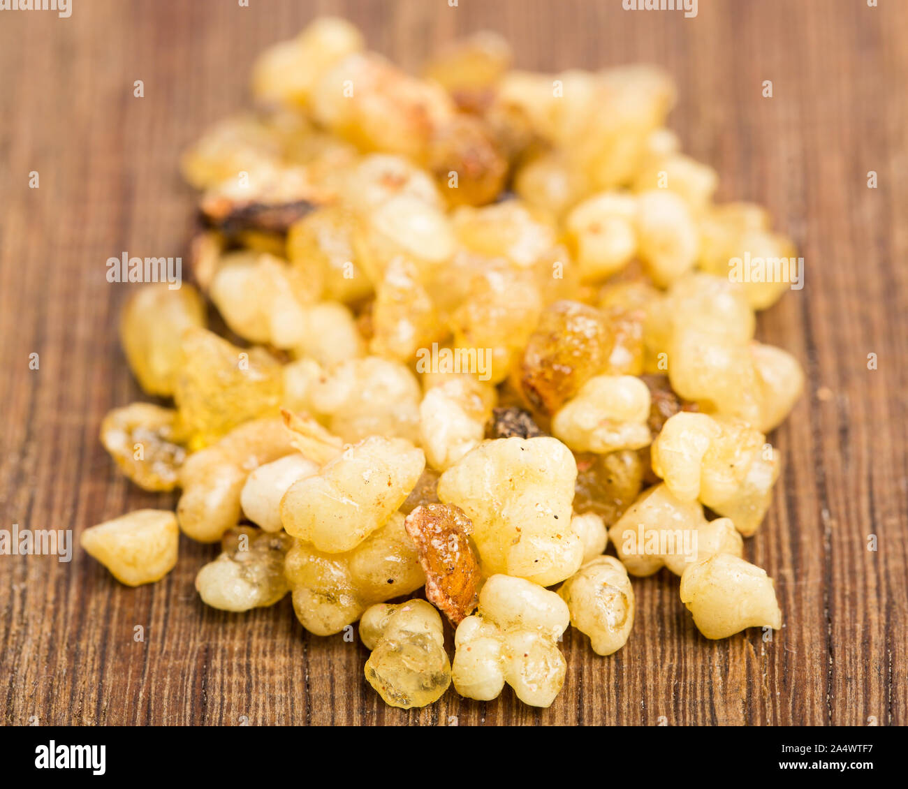 Incenso su pannello di legno Foto Stock