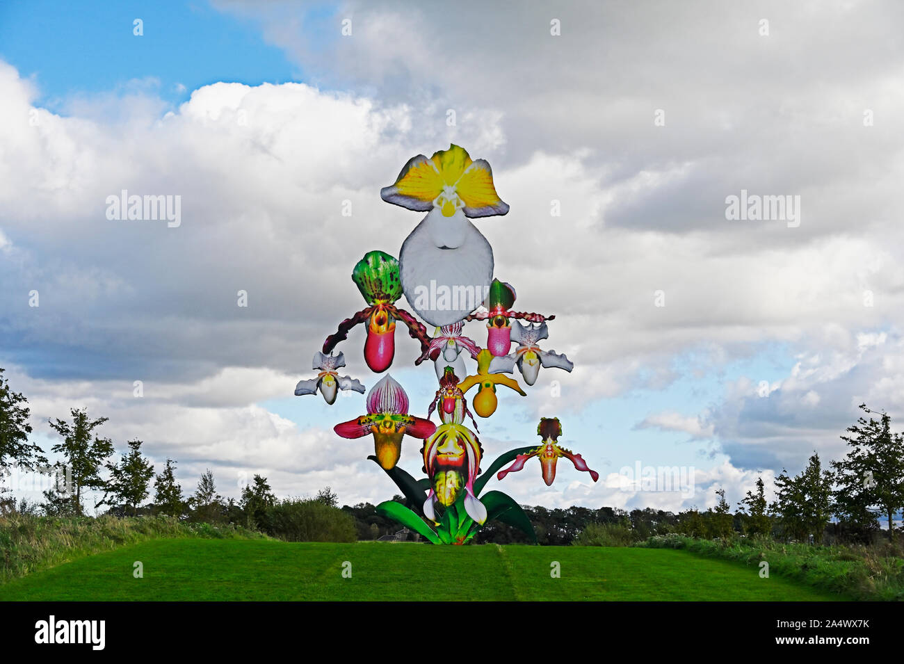 "Bomba d'amore", outdoor artwork da Marc Quinn. Lime Avenue, Giove Artland, Bonnington House, Wilkieston, West Lothian, Scozia, Regno Unito, Europa Foto Stock