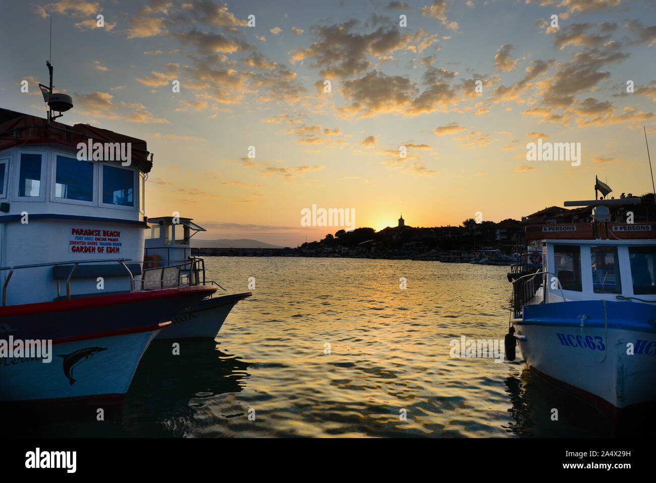 Il porto nord di Nesebar sulla costa del Mar Nero della Bulgaria Foto Stock