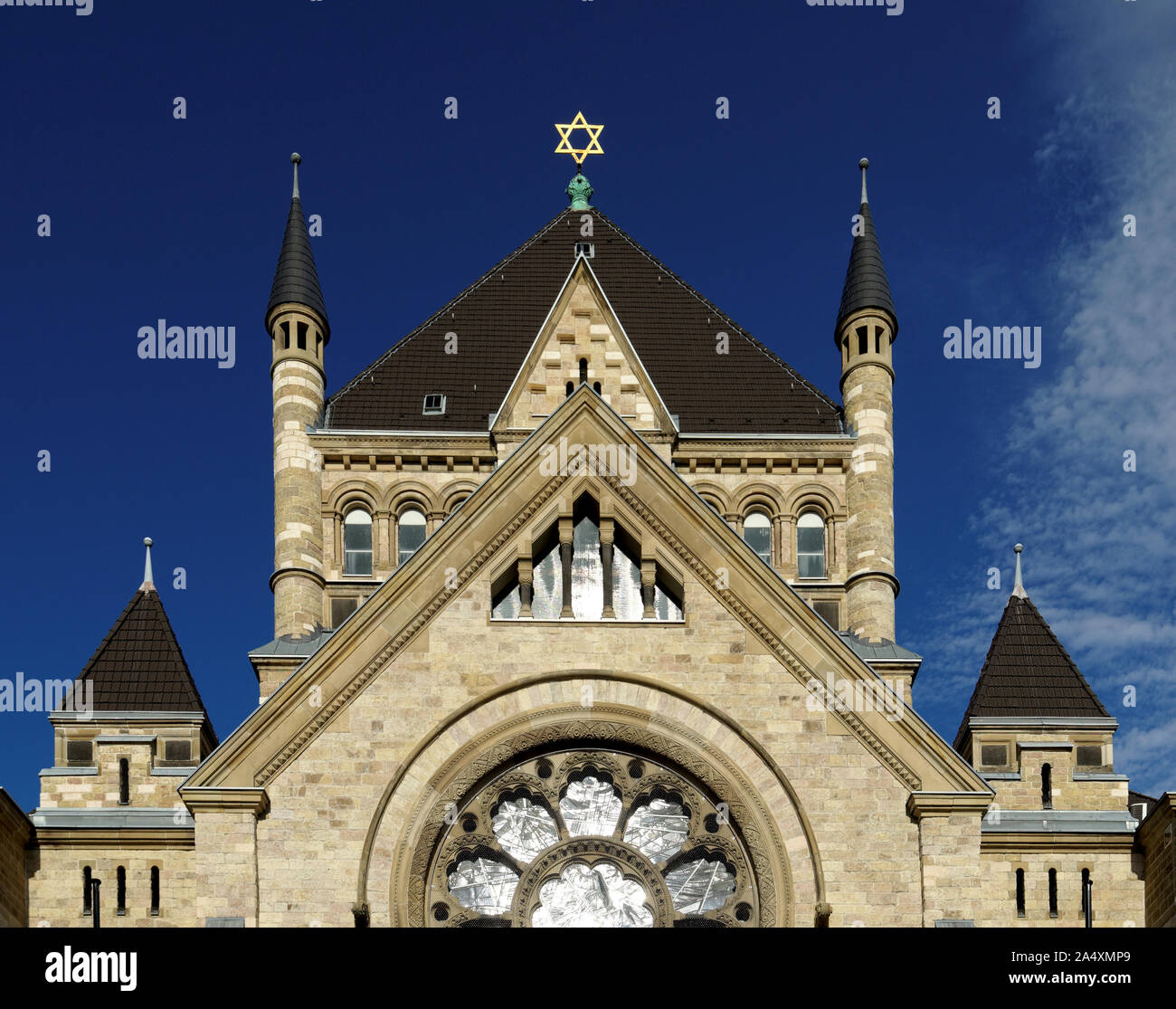La Sinagoga di Colonia nello stile di neuromanics Foto Stock