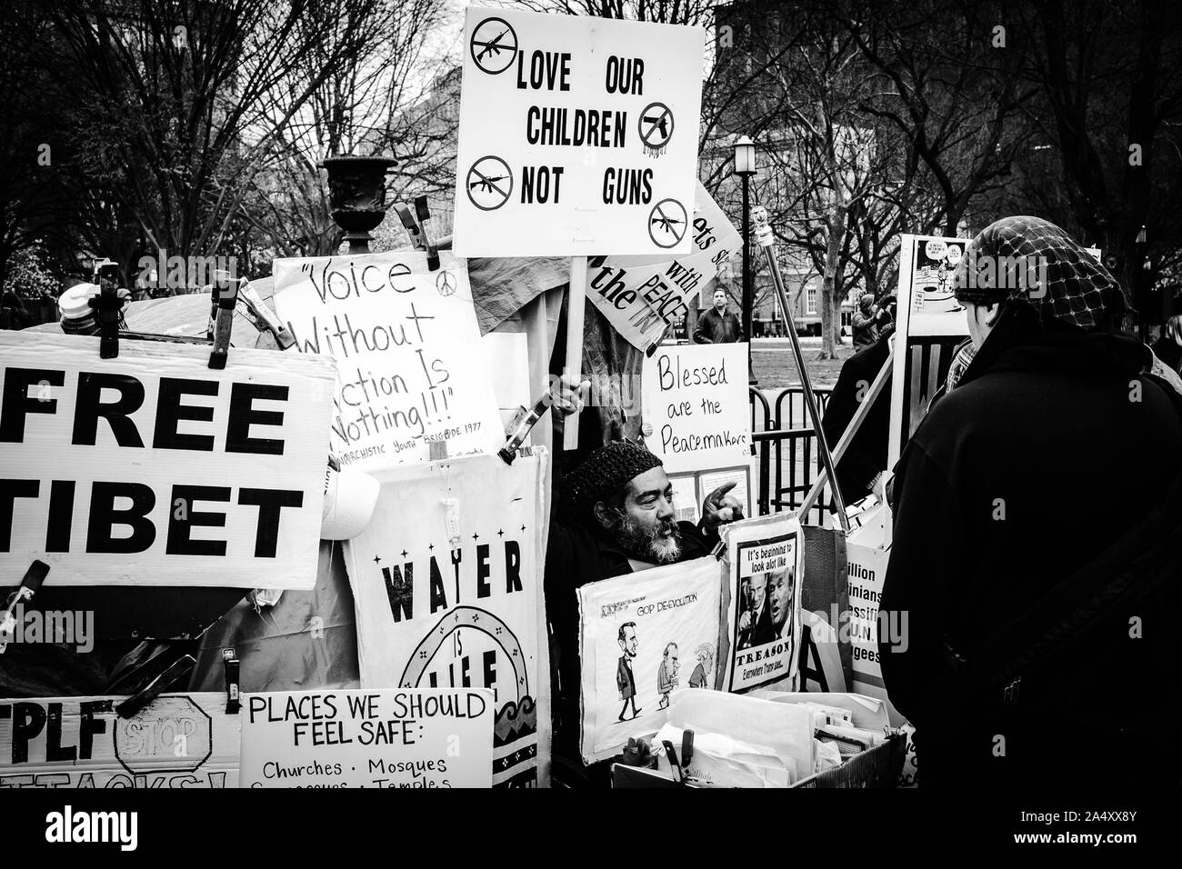 Philipos Melaku-Bello Whitehouse protester tenda della pace amore Foto Stock