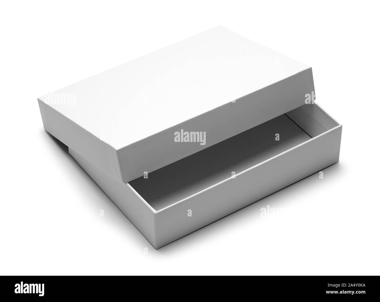 Aprire il piatto bianco scatola con coperchio isolato su sfondo bianco. Foto Stock Aprire il piatto bianco scatola con coperchio isolato su sfondo bianco. Foto Stock