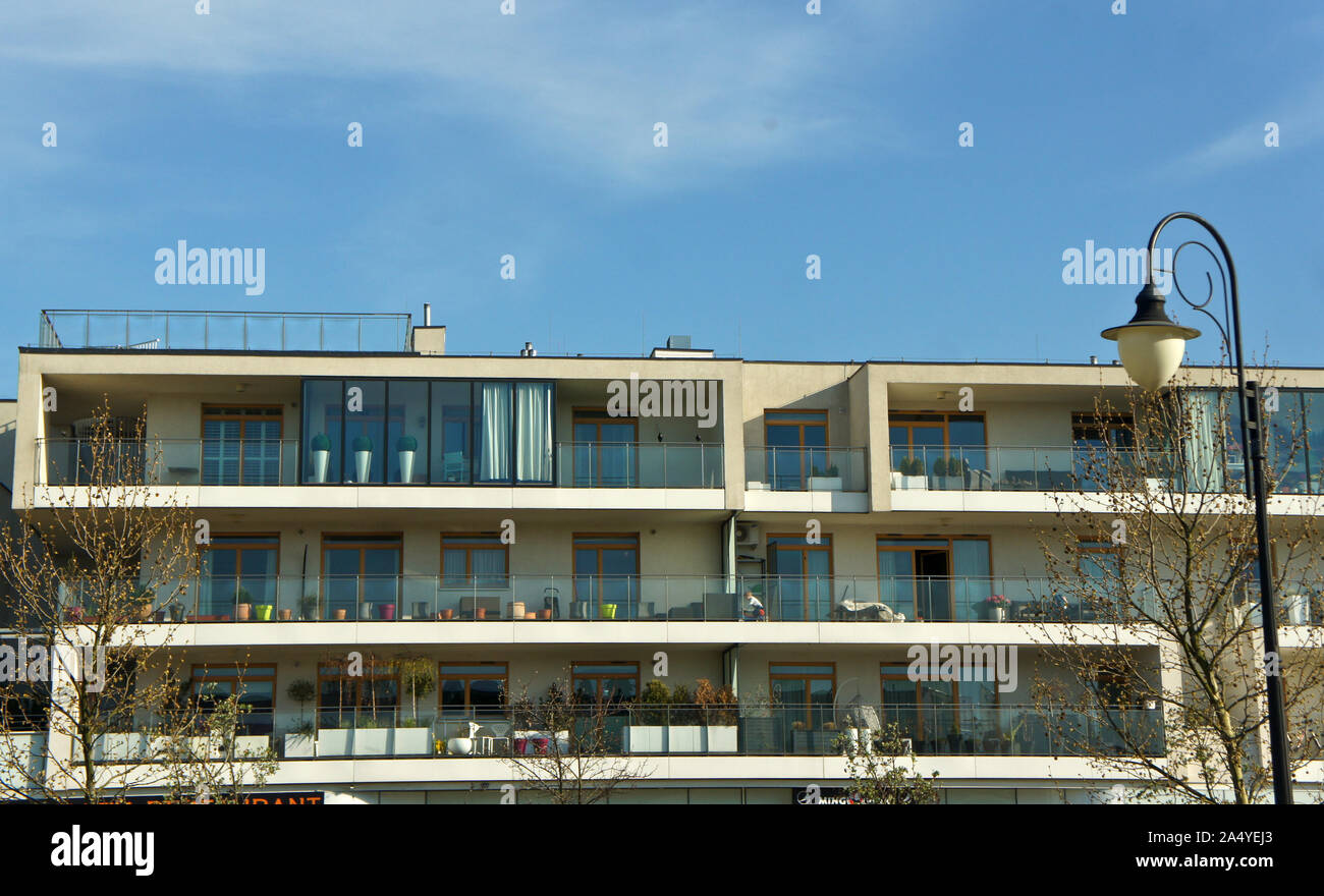 Moderno appartamento di lusso, edificio del centro di Varsavia Foto Stock