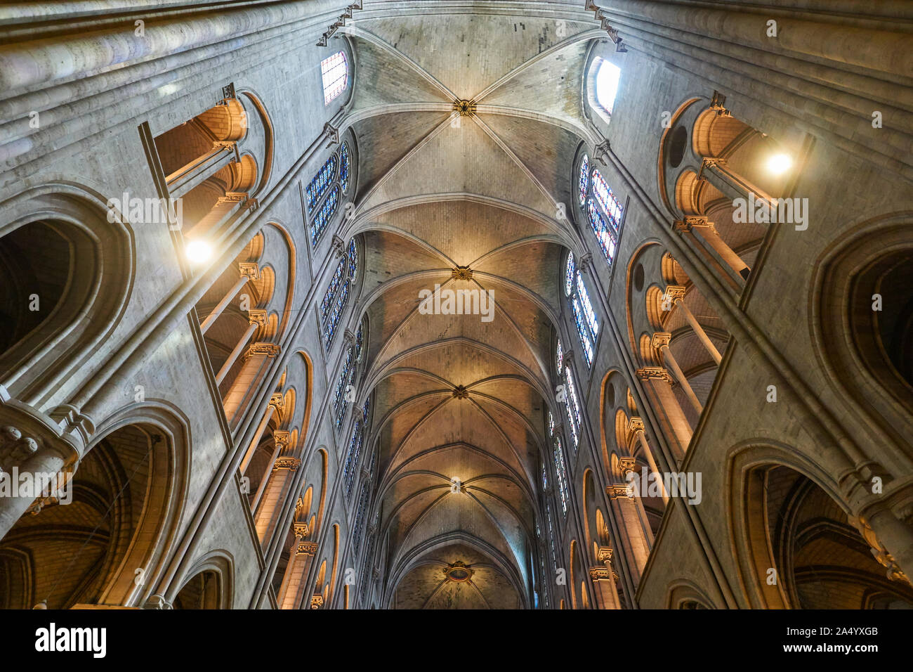 Interni e dettagli architettonici della cattedrale di Notre Dame di Parigi, Francia. 2 settembre 2017 Foto Stock