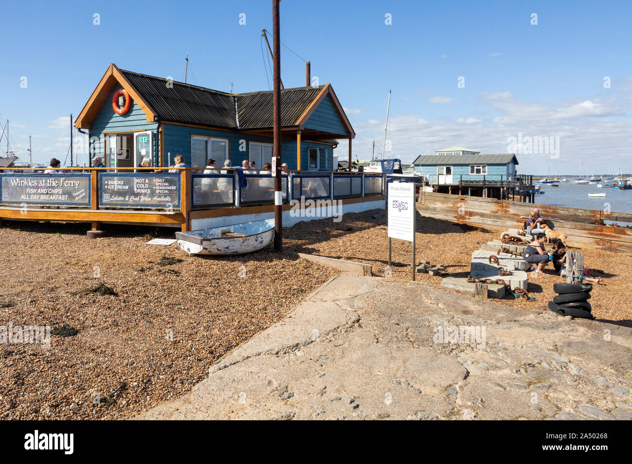 Le chiocciole in traghetto cafe a Felixstowe Ferry, Suffolk, Inghilterra, Regno Unito Foto Stock