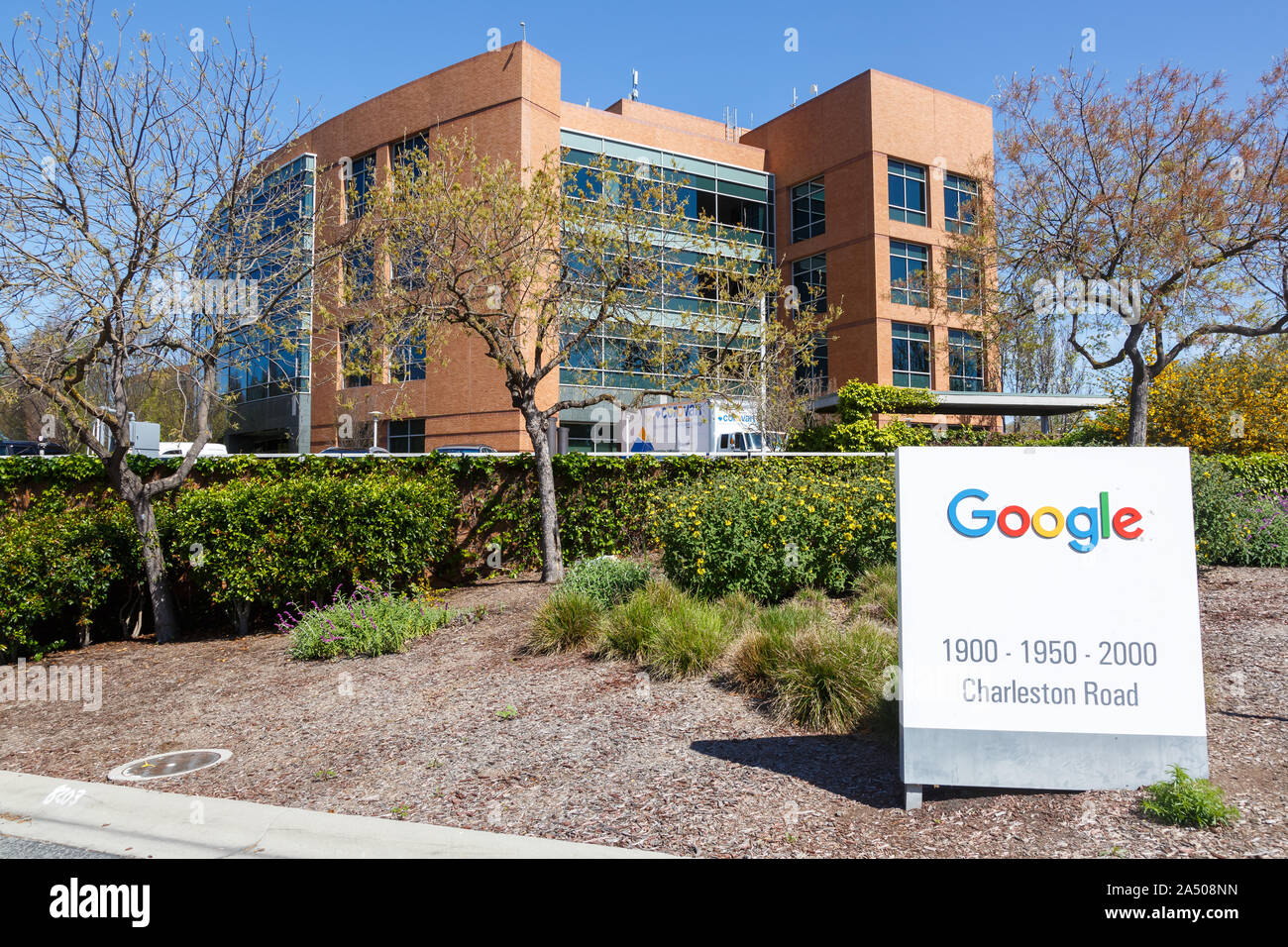 Mountain View, California - 10 Aprile 2019: la sede centrale di Google HQ in Mountain View, California. Foto Stock