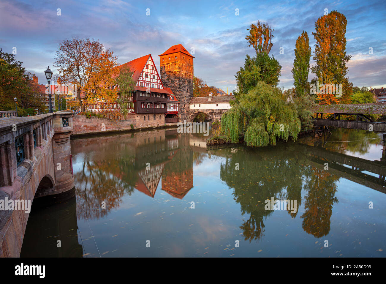 Norimberga, Germania. Immagine di panorama urbano della città vecchia di Norimberga, Germania durante il tramonto d'autunno. Foto Stock