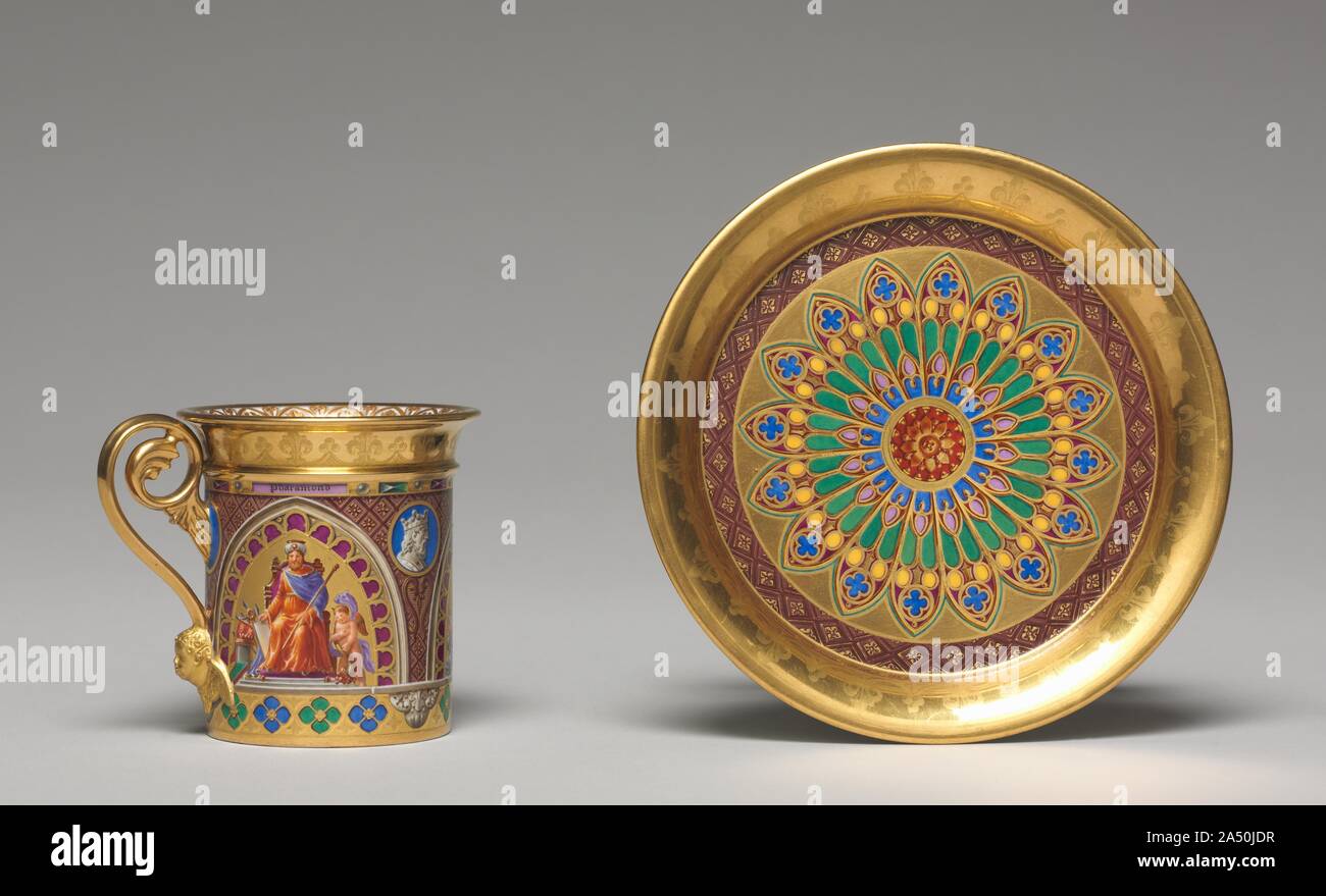 Tazza e piattino, 1827. Xix secolo arredatore di questa coppa abbellì con motivi di epoche diverse, comprese le raffigurazioni dei tre antichi francone o re francesi, circondato da più tardi in stile gotico della decorazione. Foto Stock