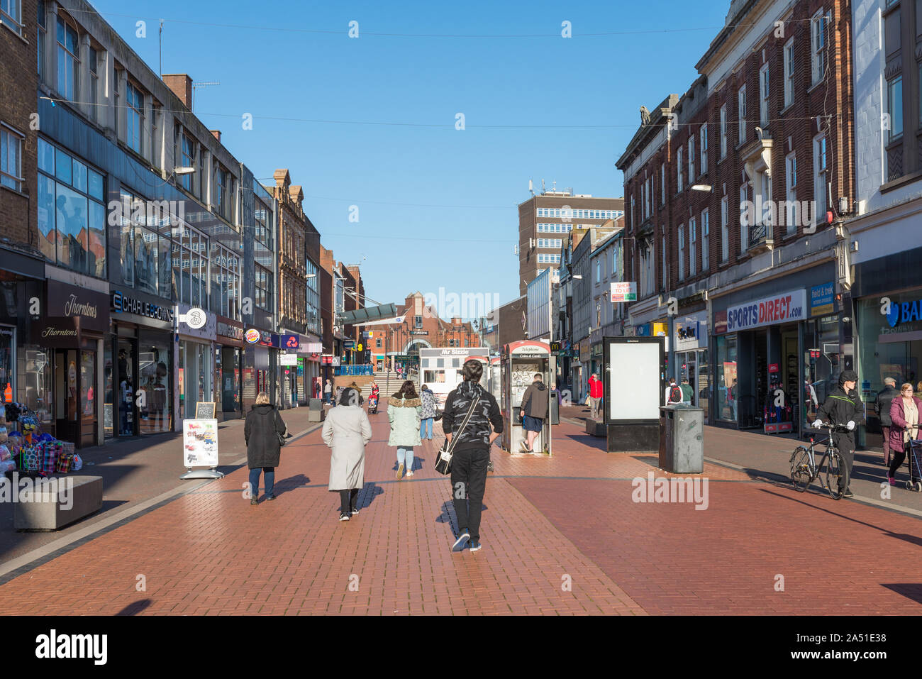 Negozi in Park Street a Walsall nel West Midlands, Regno Unito Foto Stock