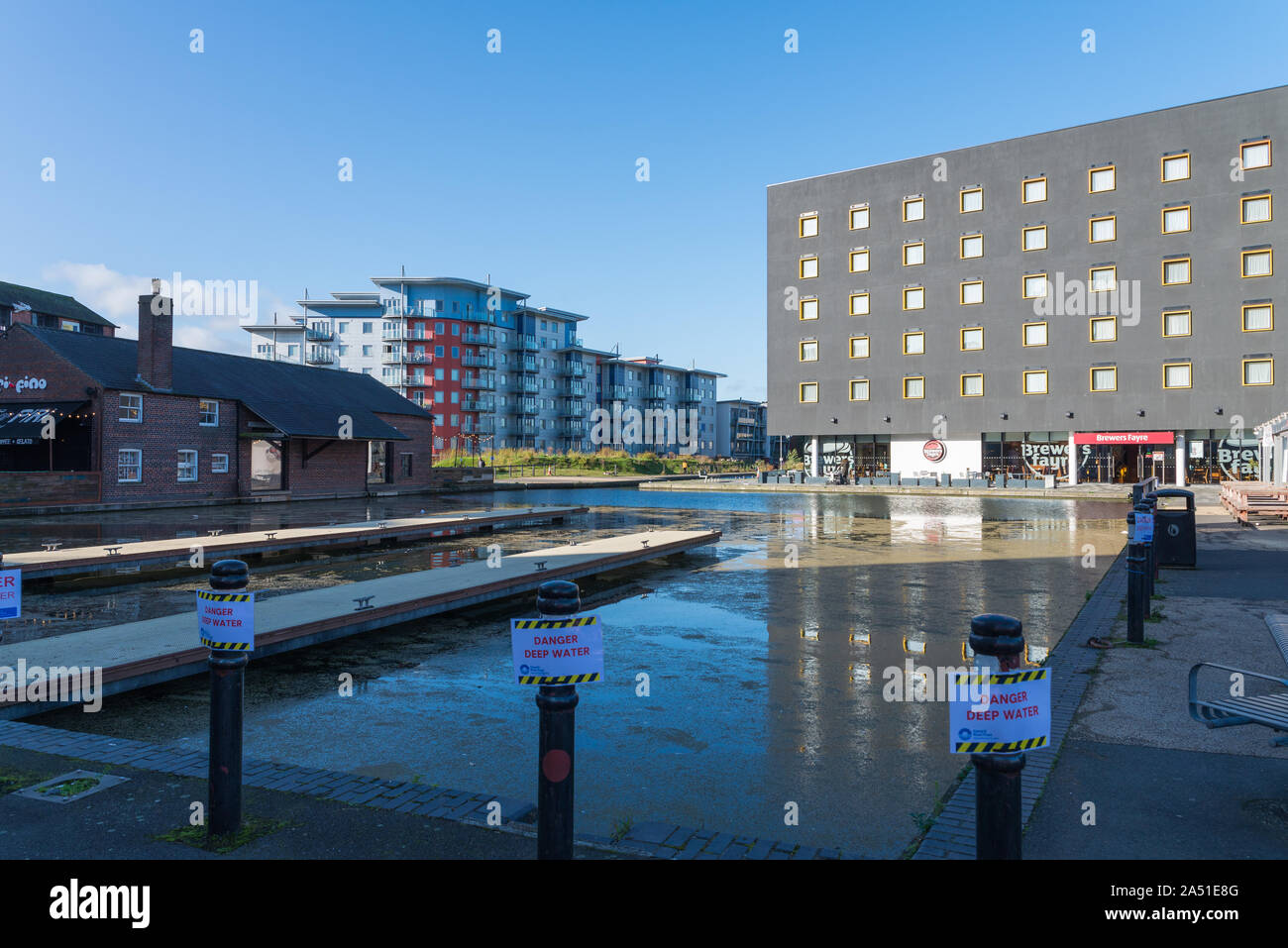 Premier Inn Walsall dalla Walsall canal nel centro di Walsall nel West Midlands, Regno Unito Foto Stock