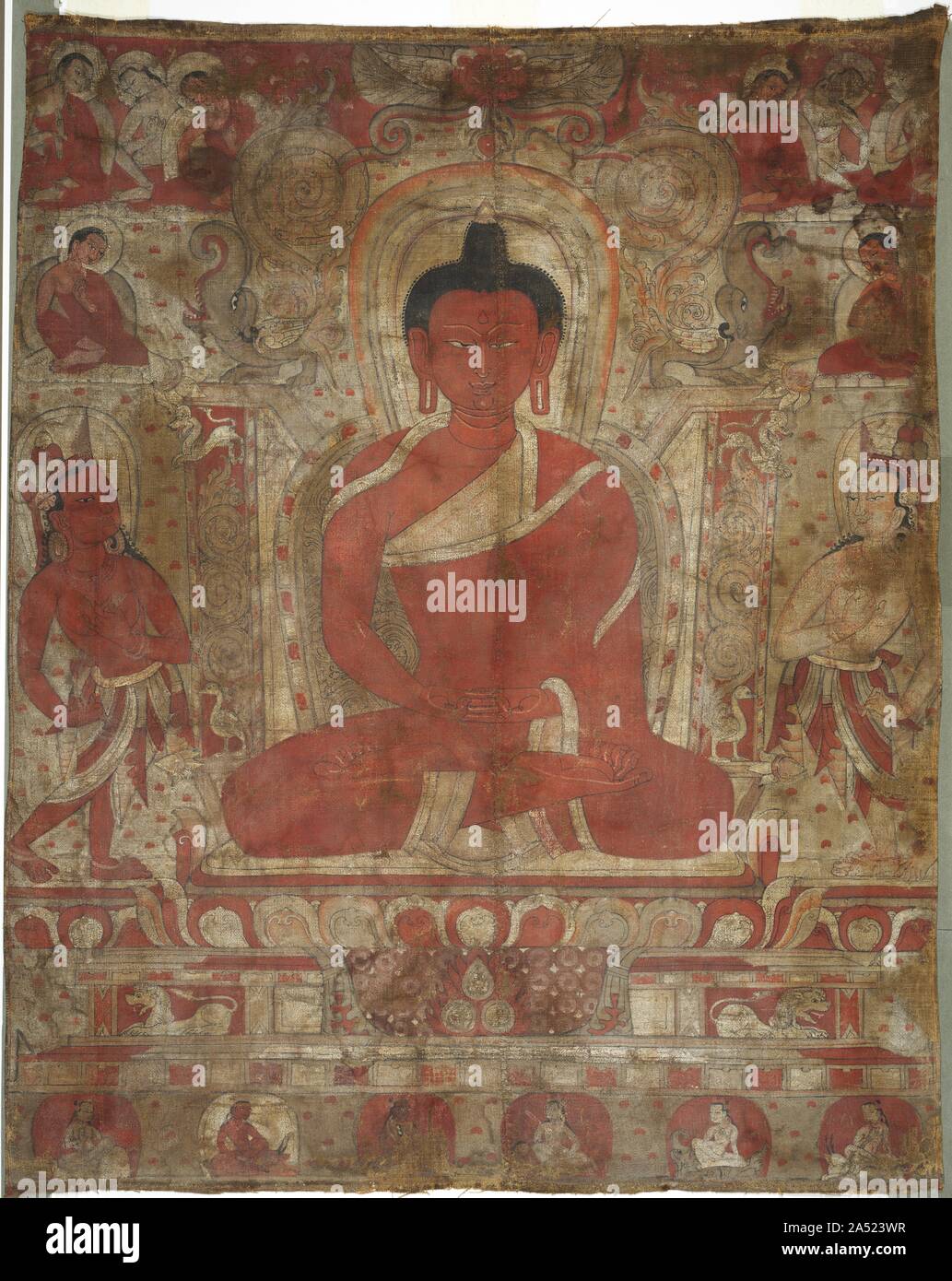 Seduto Amitabha con accompagnatori, c. 1100s. Questo tempio banner (thangka) con il sedere immagine di Amitabha nel centro fiancheggiata da esseri enlighened chiamato Bodhisattvas, rappresenta una leggermente più tardi versione dello stesso occidentale in stile tibetano come la pittura in miniatura di predicazione Buddha anche qui mostrati. Questo dipinto è incompiuta, tuttavia, rivelando molto fluido e compiuta assorbimento di inchiostro-ing al di sotto. Normalmente, una volta che i colori sono stati applicati, il disegno non sarebbe stato visibile. Qui l'artista ha ottenuto per quanto riguarda l'applicazione di solo tre colori di base: bianco (spesso utilizzato come terreno), rosso e nero. Foto Stock
