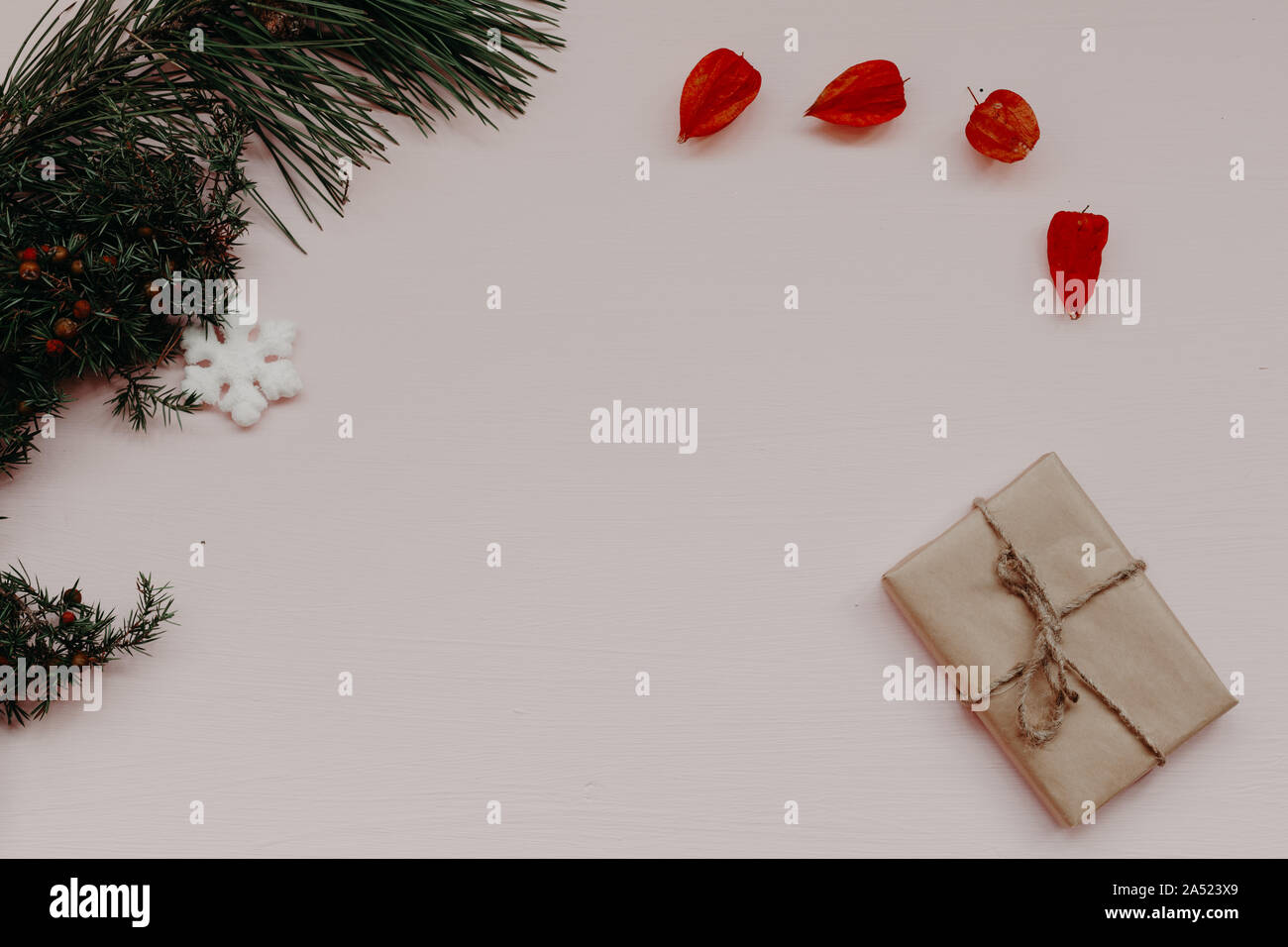 I Regali Di Natale 2020.Albero Di Natale Regali Di Sfondo Nuovo Anno Celebrazione 2020 2021 Foto Stock Alamy