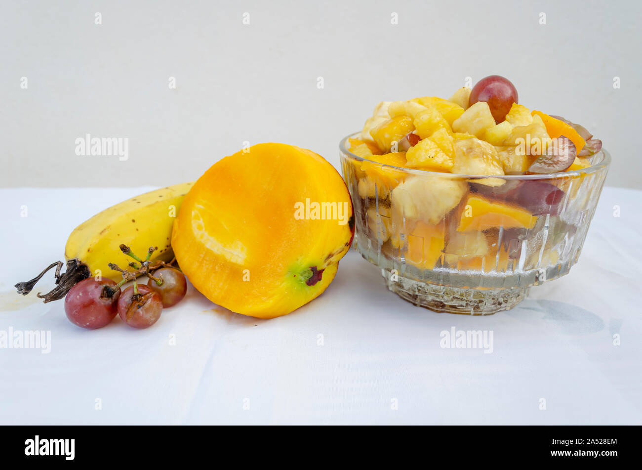 Frutta e frutta piatto Foto Stock