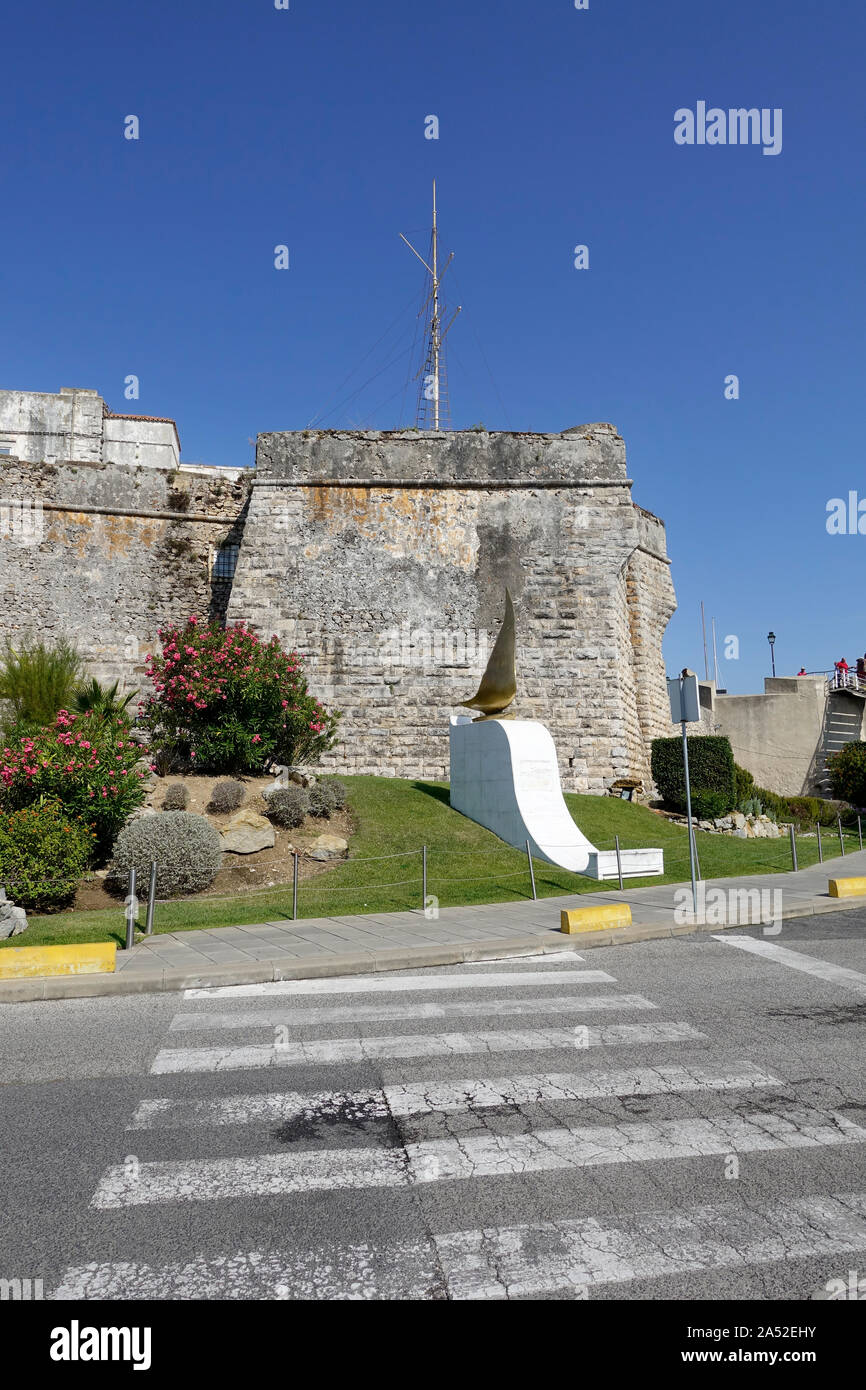 Cascais Citadel Palace Museum e la fortezza di mura in Cascais Portogallo a guardia della foce del fiume Tago, Nossa Senhora da Luz de Cascais Foto Stock