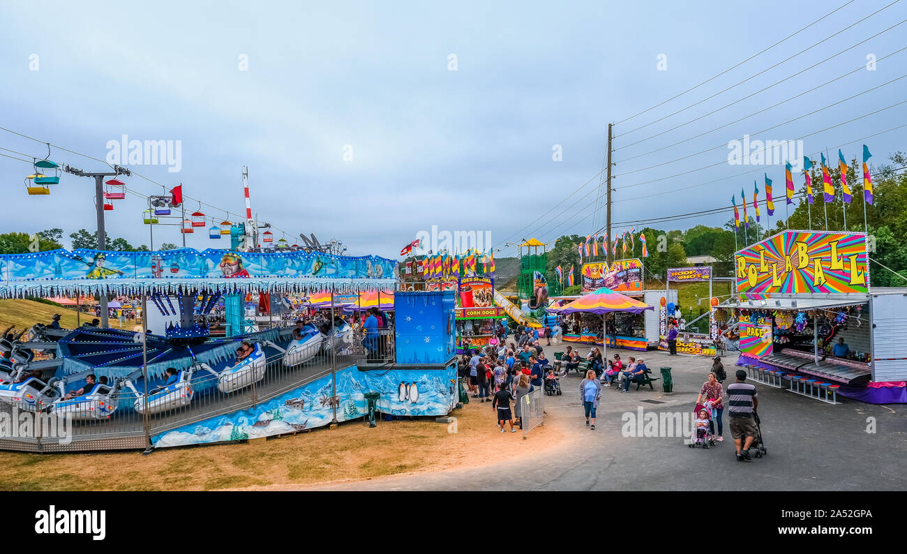 Ingresso al Carnevale Rides Foto Stock