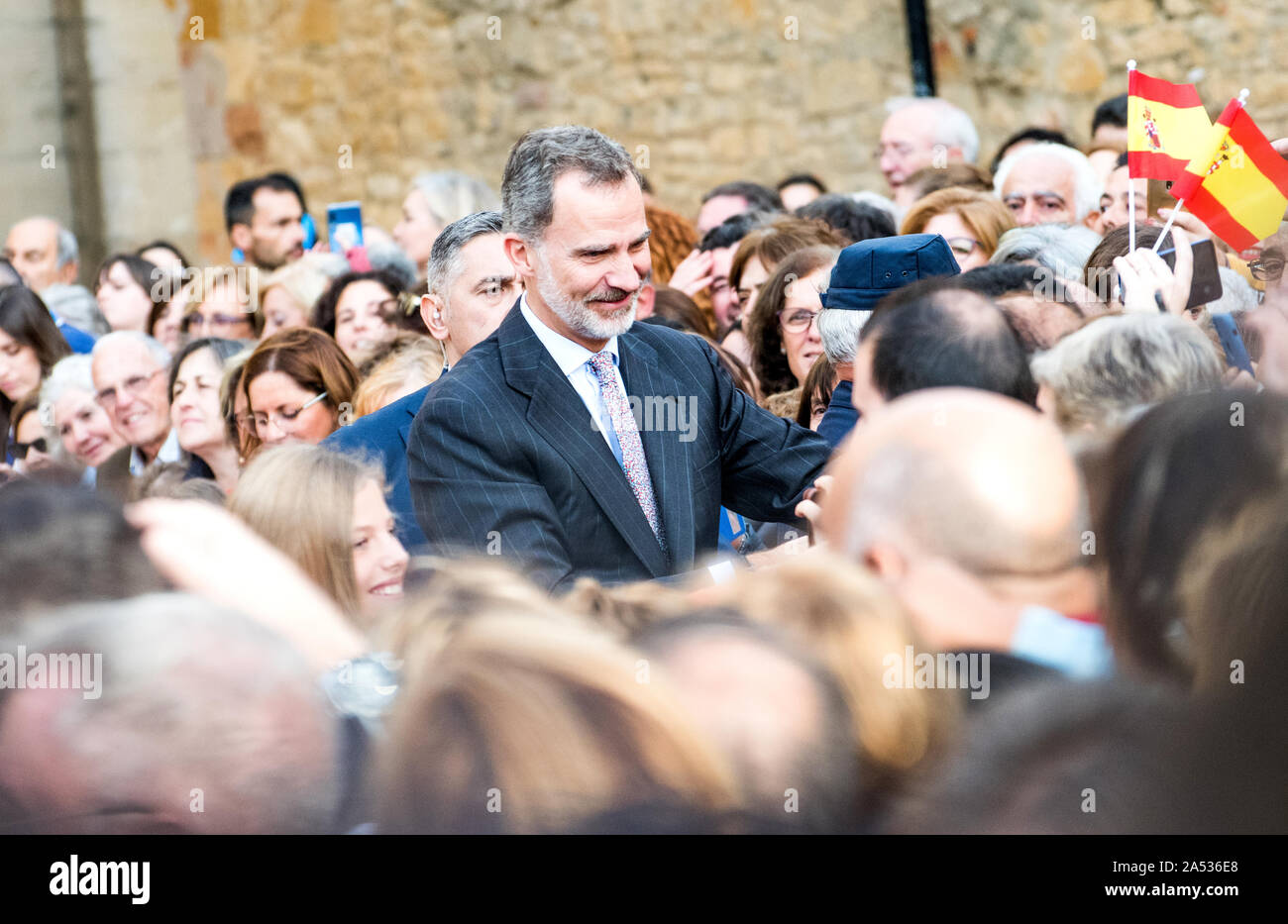 Oviedo, Spagna. Xvii oct, 2019. Il re Filippo VI di Spagna durante la visita della famiglia reale spagnola alla Cattedrale di Oviedo il 17 ottobre 2019 a Oviedo, Spagna. Credito: David Gato/Alamy Live News Foto Stock