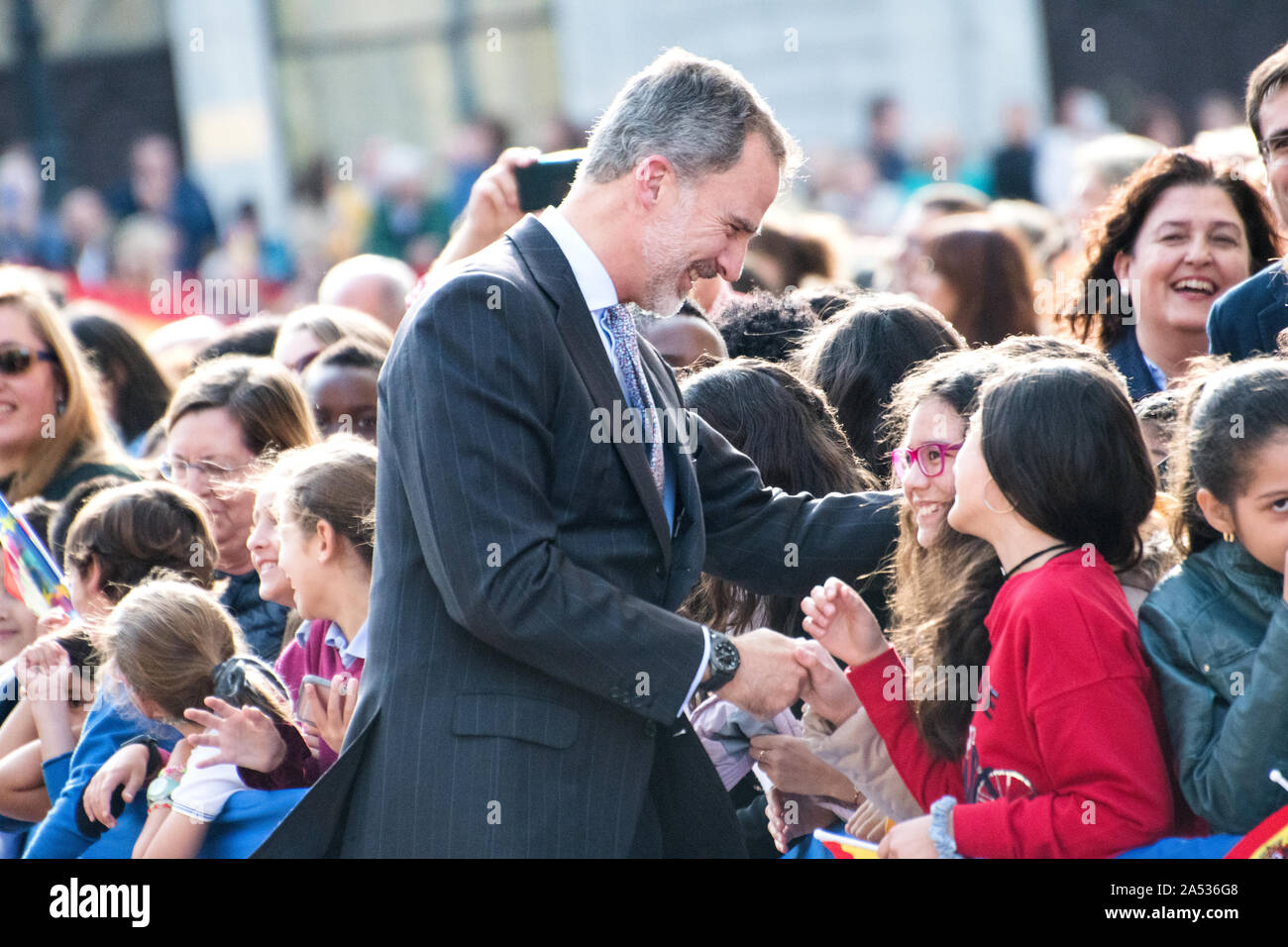 Oviedo, Spagna. Xvii oct, 2019. Il re Filippo VI di Spagna durante la visita della famiglia reale spagnola alla Cattedrale di Oviedo il 17 ottobre 2019 a Oviedo, Spagna. Credito: David Gato/Alamy Live News Foto Stock