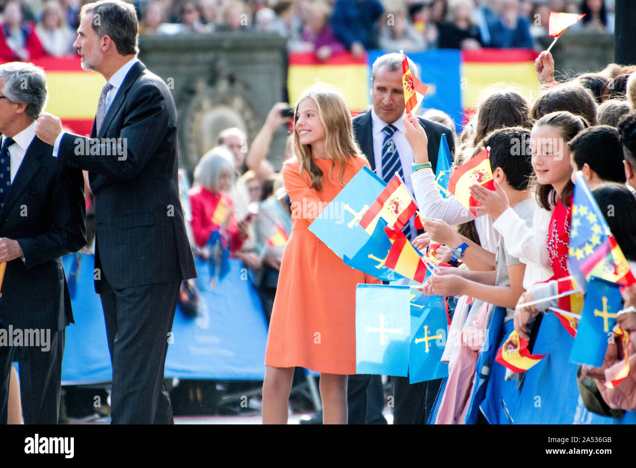 Oviedo, Spagna. Xvii oct, 2019. Infanta Sofía di Spagna durante la visita della famiglia reale spagnola alla Cattedrale di Oviedo il 17 ottobre 2019 a Oviedo, Spagna. Credito: David Gato/Alamy Live News Foto Stock