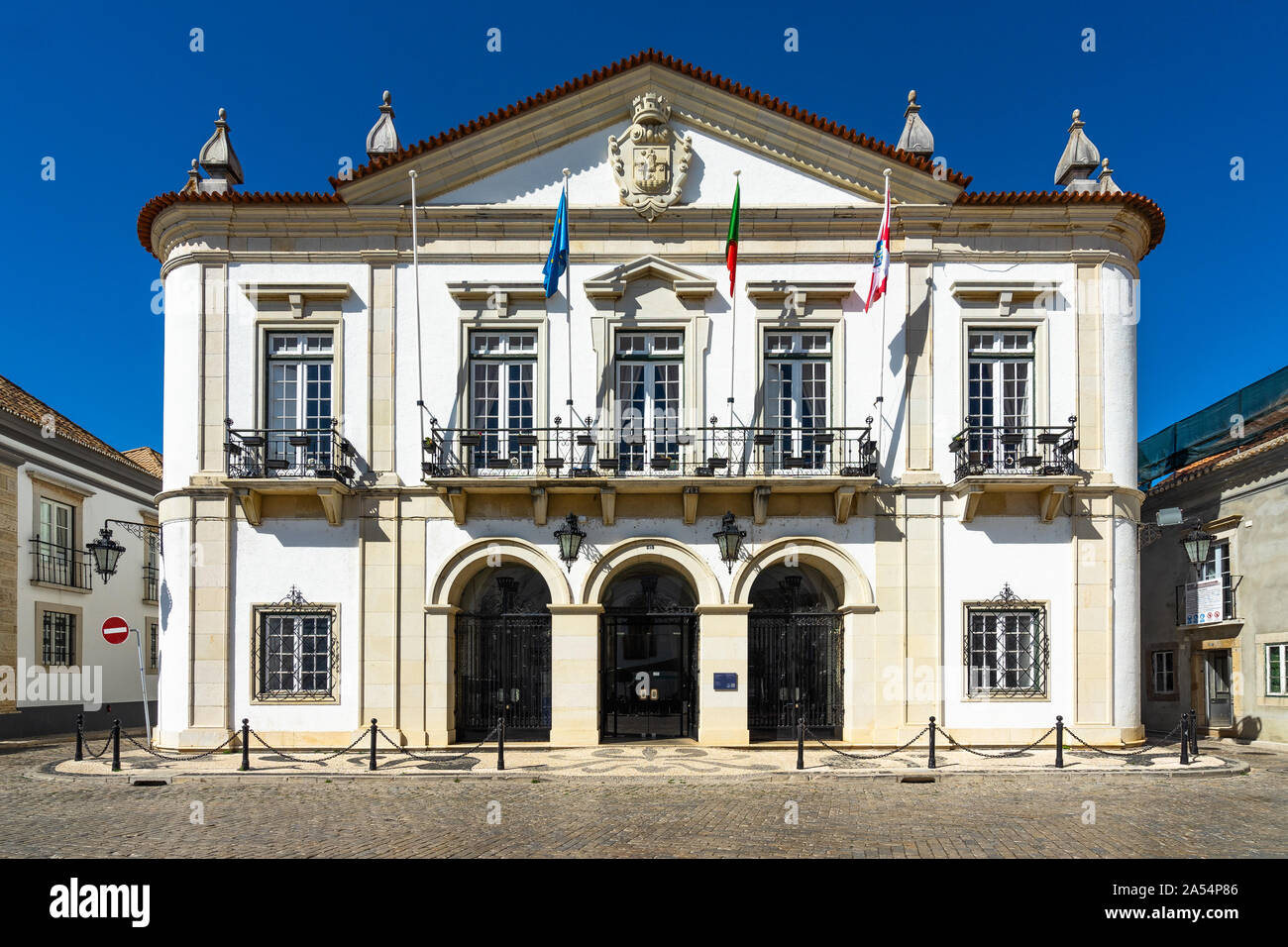 Faro Municipio (Camara Municipal de Faro) al Largo da Sé, Algarve, PORTOGALLO Foto Stock