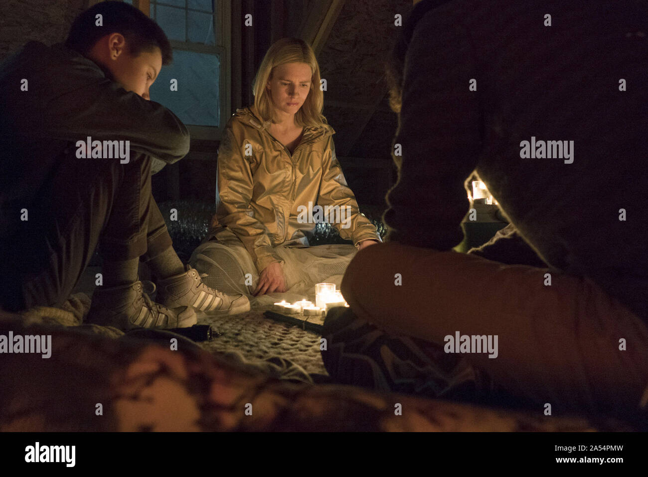 Brit Marling, 'l'OA' Parte 1 (2016) Photo credit: Myles Aronowitz / Netflix / Hollywood Archive Foto Stock