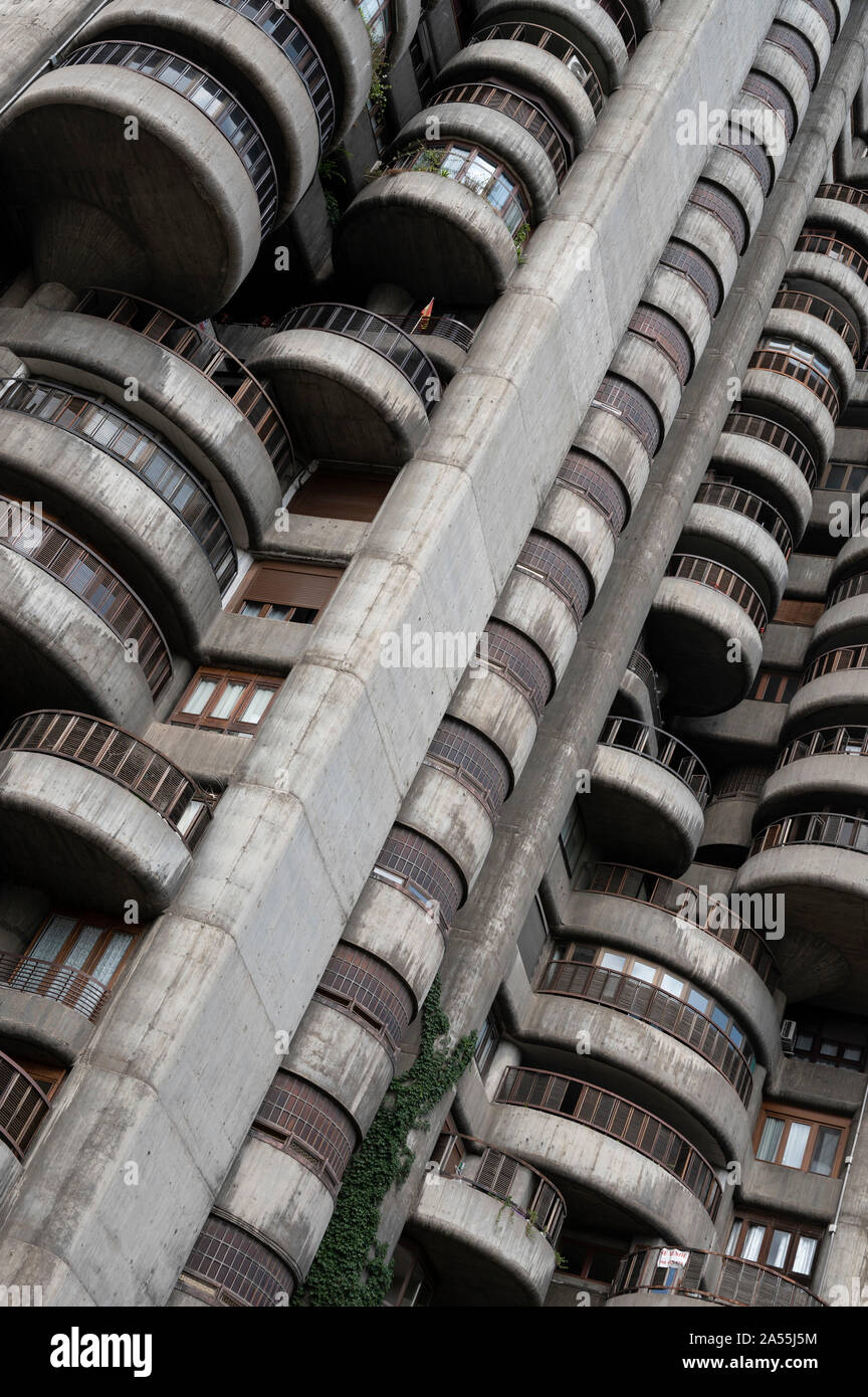 Madrid. Spagna. Edificio Torres Blancas su Avenida de América, progettato dall architetto spagnolo Francisco Javier Sáenz de Oiza (1918-2000) nel 1961, costruito Foto Stock