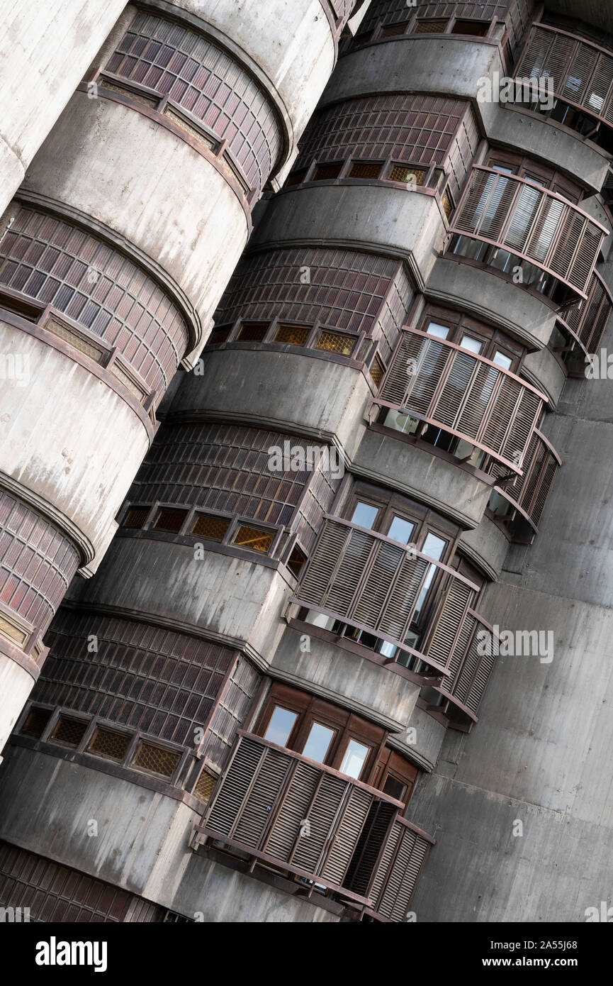 Madrid. Spagna. Edificio Torres Blancas su Avenida de América, progettato dall architetto spagnolo Francisco Javier Sáenz de Oiza (1918-2000) nel 1961, costruito Foto Stock