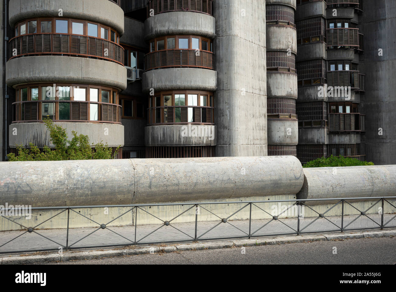 Madrid. Spagna. Edificio Torres Blancas su Avenida de América, progettato dall architetto spagnolo Francisco Javier Sáenz de Oiza (1918-2000) nel 1961, costruito Foto Stock