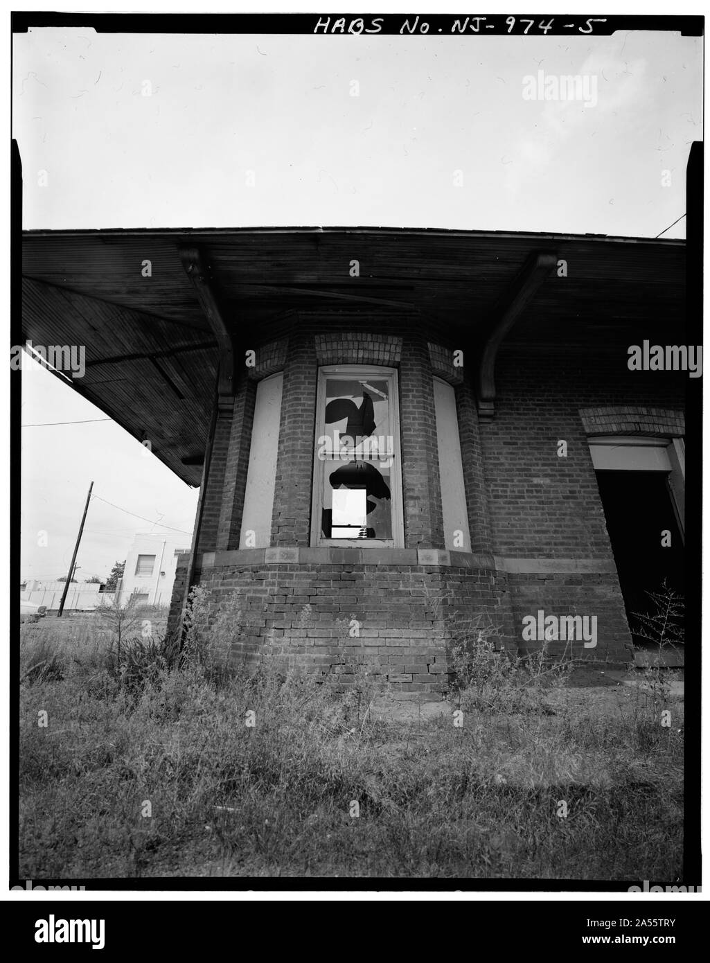Vista nord, sud anteriore, DETTAGLIO DI BAY - Raritan Railroad Station, Sanford Street, New Brunswick, Middlesex County, NJ Foto Stock