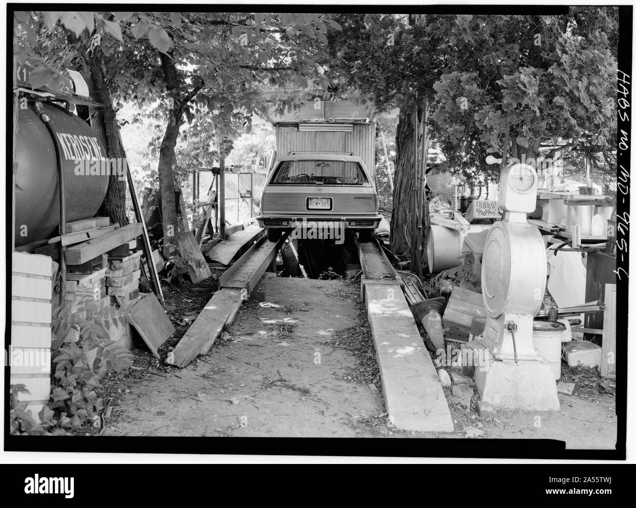 Vista ORIGINALE DI RIPARAZIONE AUTO PIT, situato appena a sud-ovest dell'edificio GARAGE - Bonfield della stazione di servizio, 6124 MacArthur Boulevard, Glen Echo, Montgomery County, MD Foto Stock