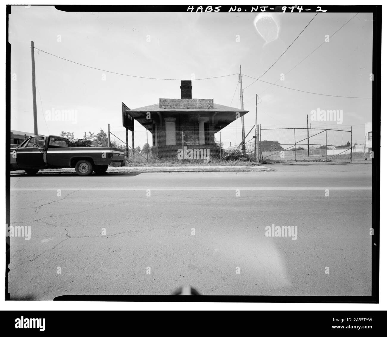 Vista Ovest, lato est - Raritan Railroad Station, Sanford Street, New Brunswick, Middlesex County, NJ Foto Stock