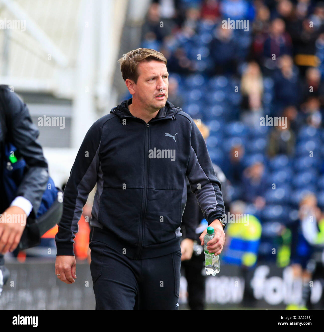 5 ottobre 2019, Deepdale, Preston, Inghilterra; Sky scommessa campionato, Preston North End v Barnsley : Barnsley manager Daniele Stendel Credito: Conor Molloy/news immagini Foto Stock