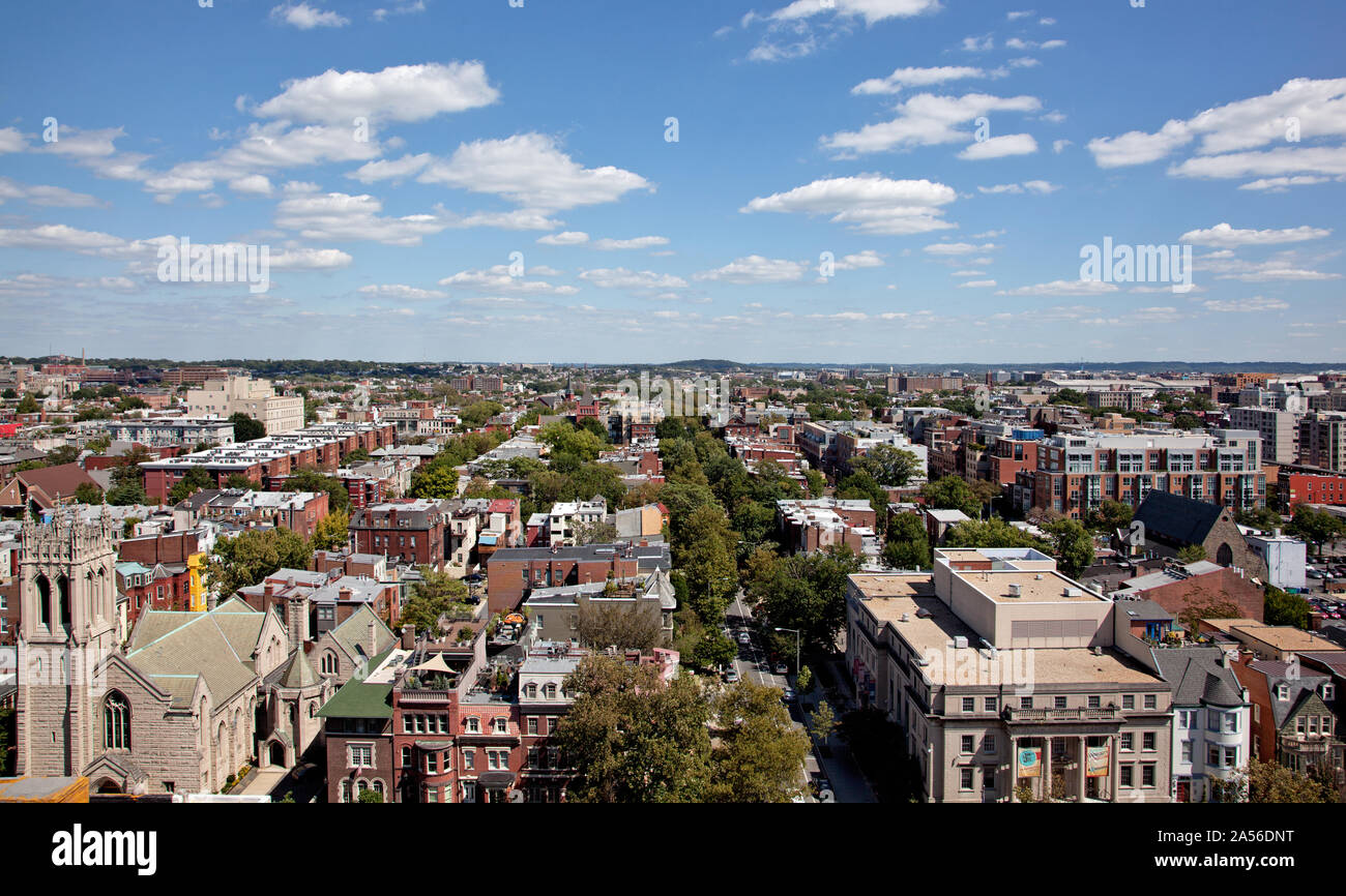 Vista guardando ad est dalla parte superiore del Cairo appartamento edificio, 1615 Q SAN, NW, Washington, D.C. Foto Stock