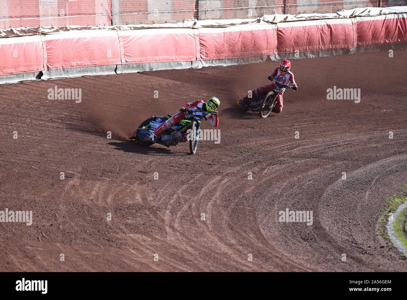 Paolo Starke- Glasgow tigri porta il team mate Claus Vissing in calore 3. Foto Stock