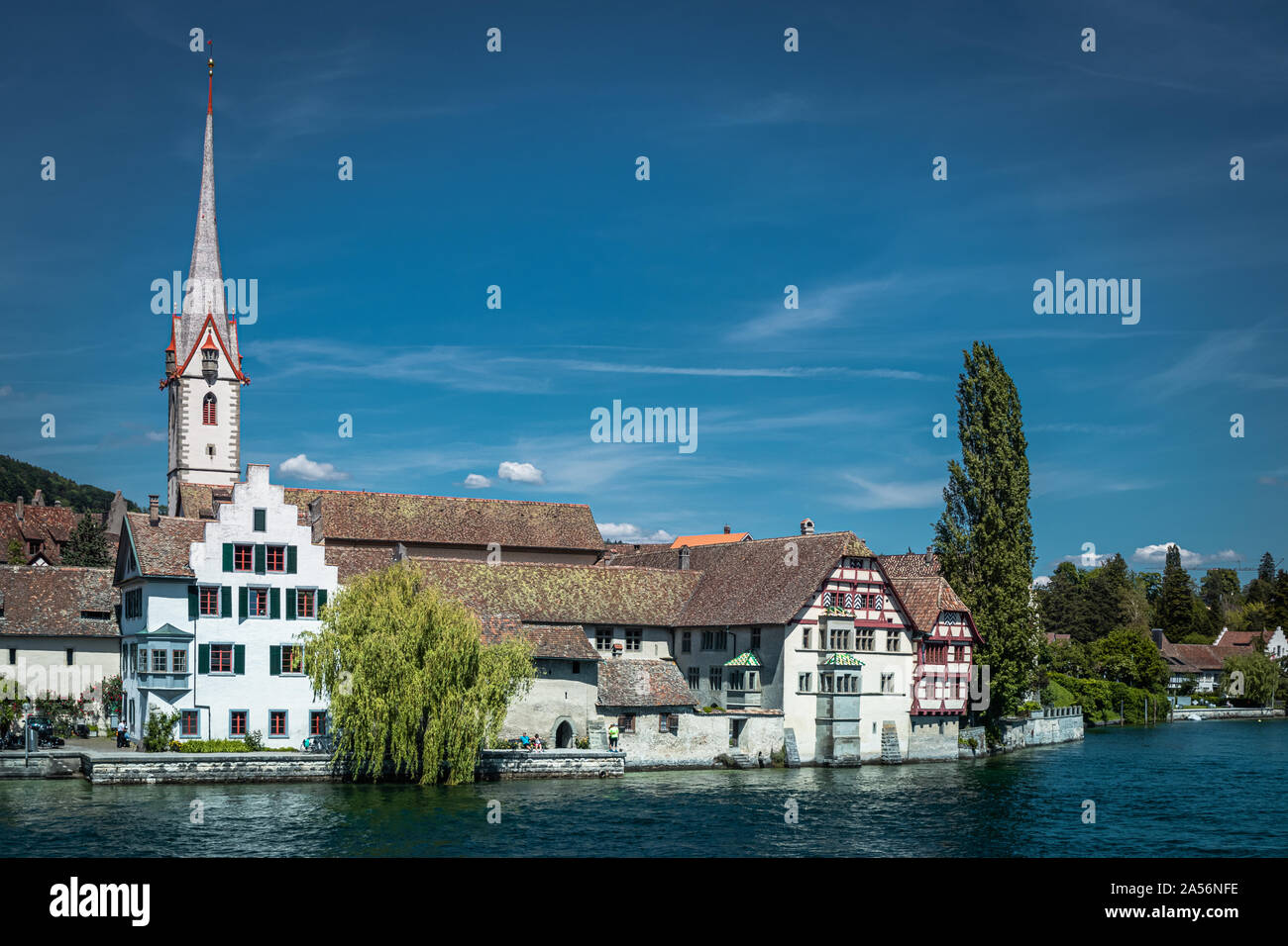 Vista del centro storico di Stein am Rhein con St. George's Abbey, Stein am Rhein, Cantone di Sciaffusa, Svizzera, Europa Foto Stock