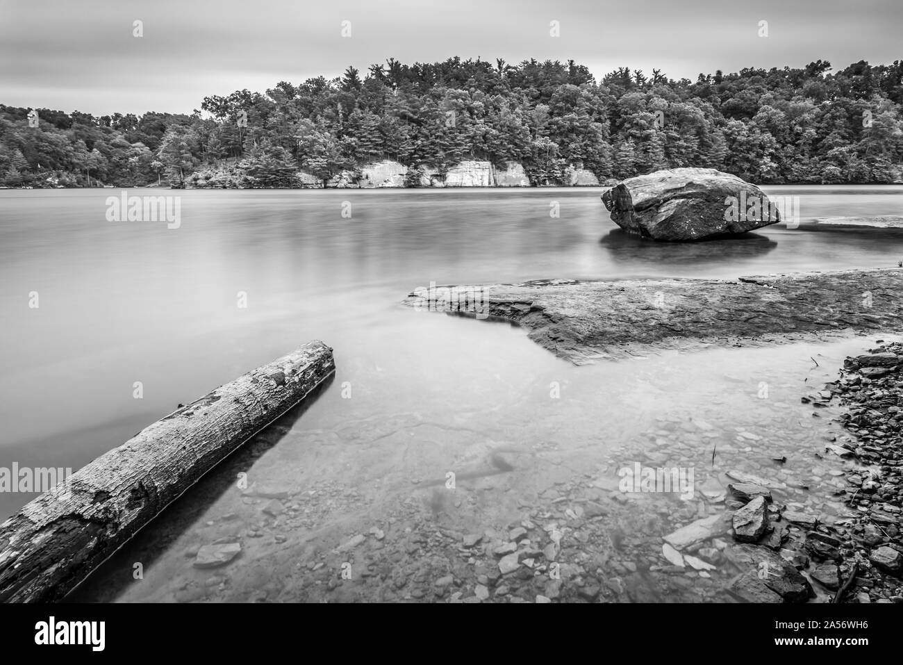 Boulder e accedere al Lago Malone parco statale, KY. Foto Stock