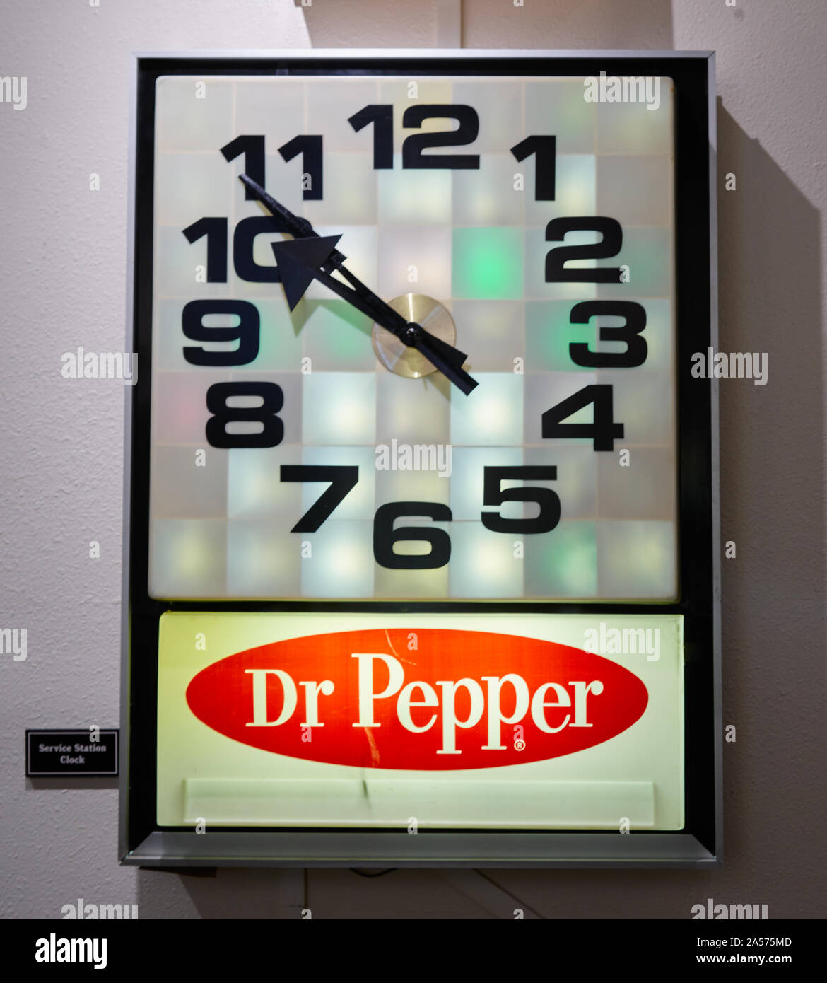 Vintage orologi pubblicità presso il Dublin opere di imbottigliamento e W.P. Kloster Museum di Dublino, Texas Foto Stock