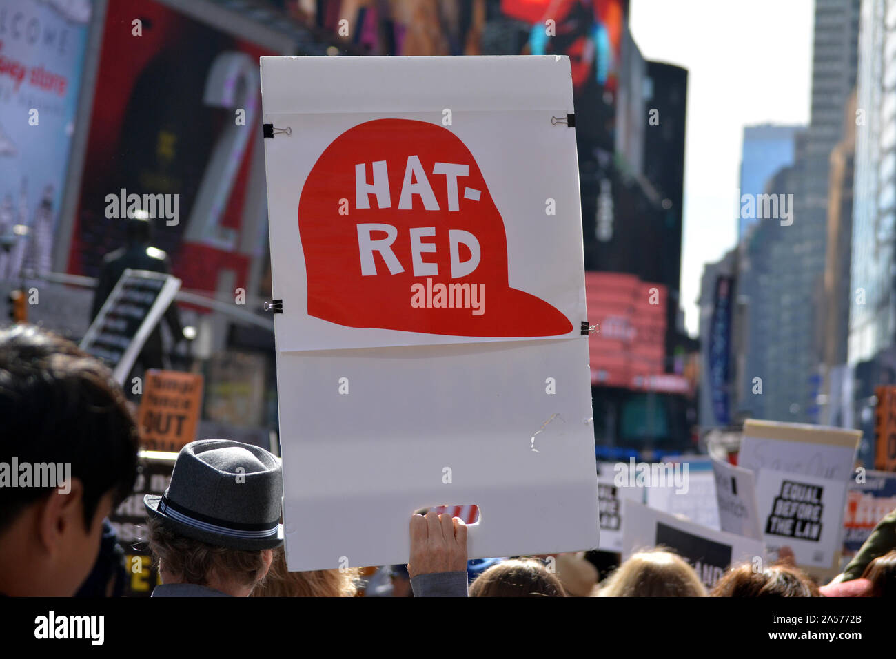 Rally di impeachment del Presidente Trump in Times Square a New York City. Foto Stock