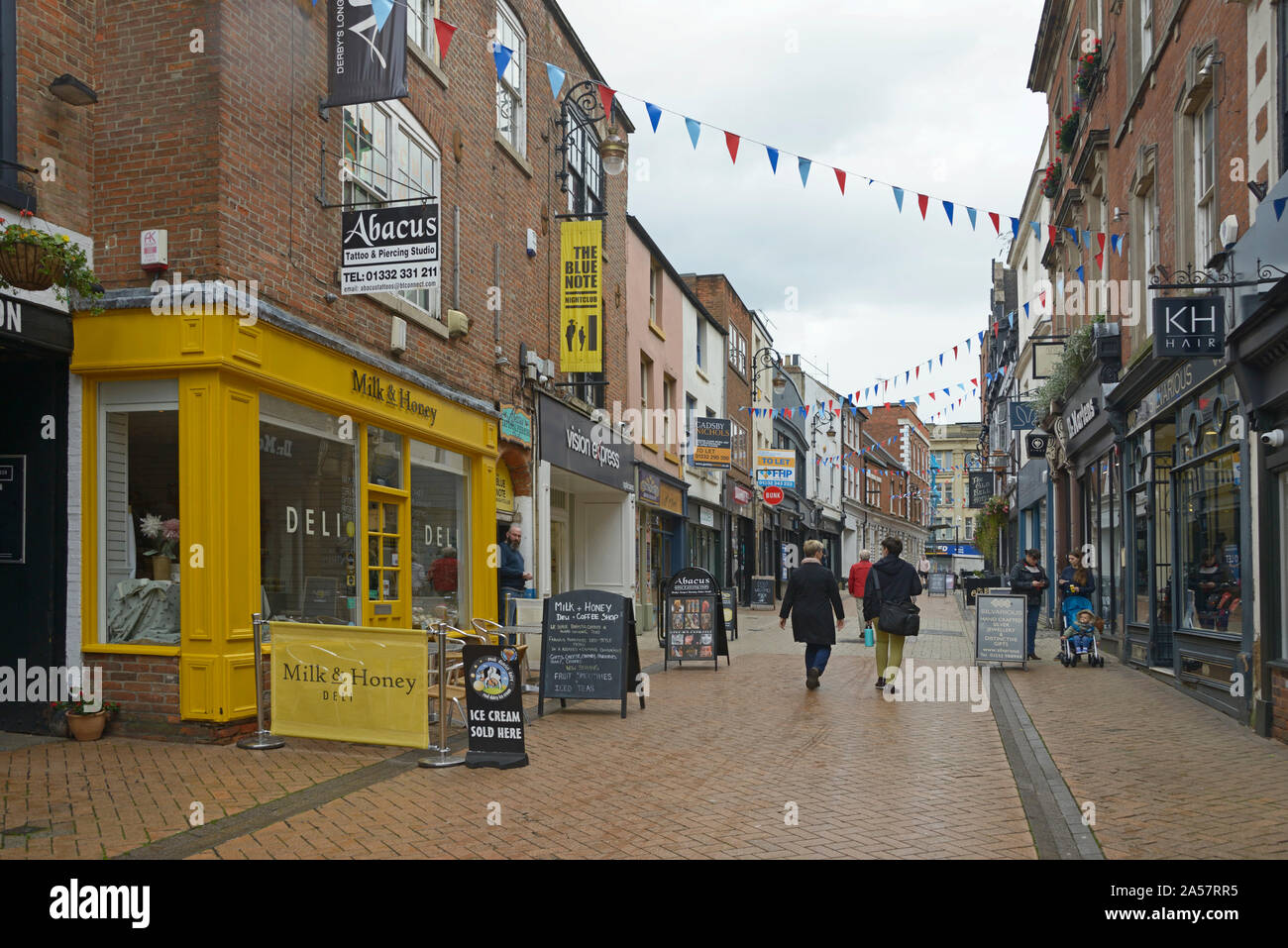 Vista lungo Sadler Gate, Derby. Foto Stock