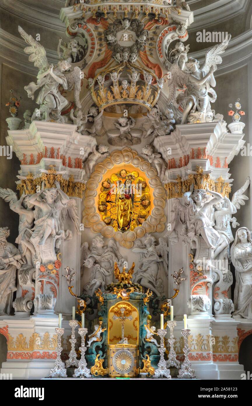 Foto di grazia, Madonna in alto altare, la Chiesa del pellegrinaggio e del Convento dei Cappuccini Ave Maria, Deggingen, Baden-Württemberg, Germania Foto Stock