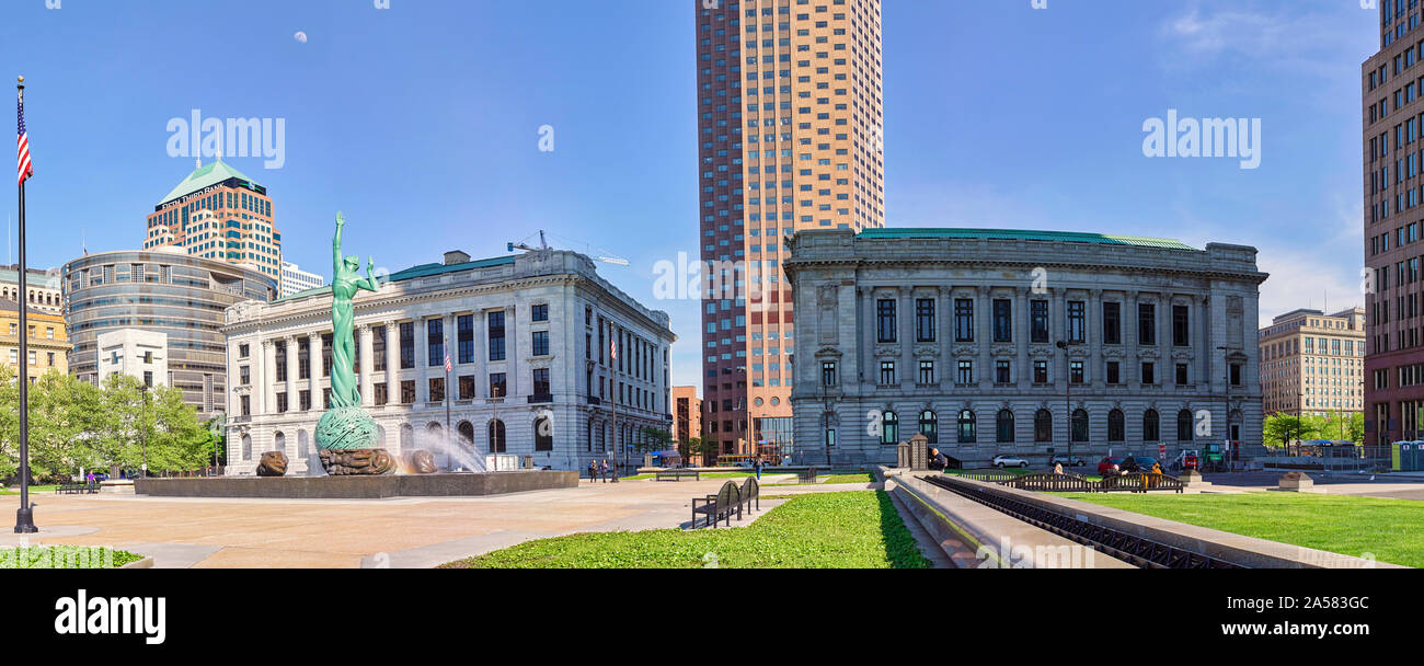 Paesaggio con edifici storici e pubblica piazza, Cleveland, Ohio, Stati Uniti d'America Foto Stock
