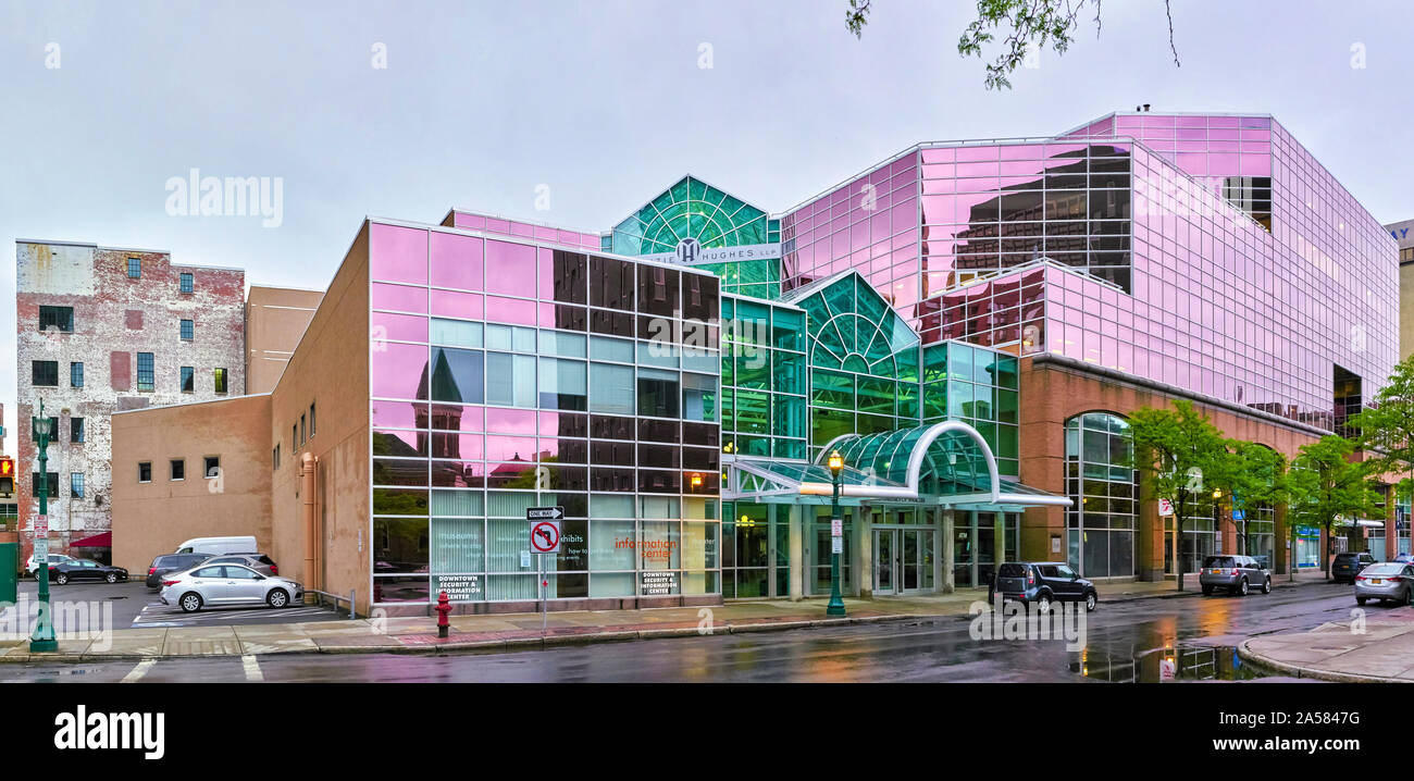 Paesaggio con edifici moderni di gallerie, Syracuse, New York, Stati Uniti d'America Foto Stock