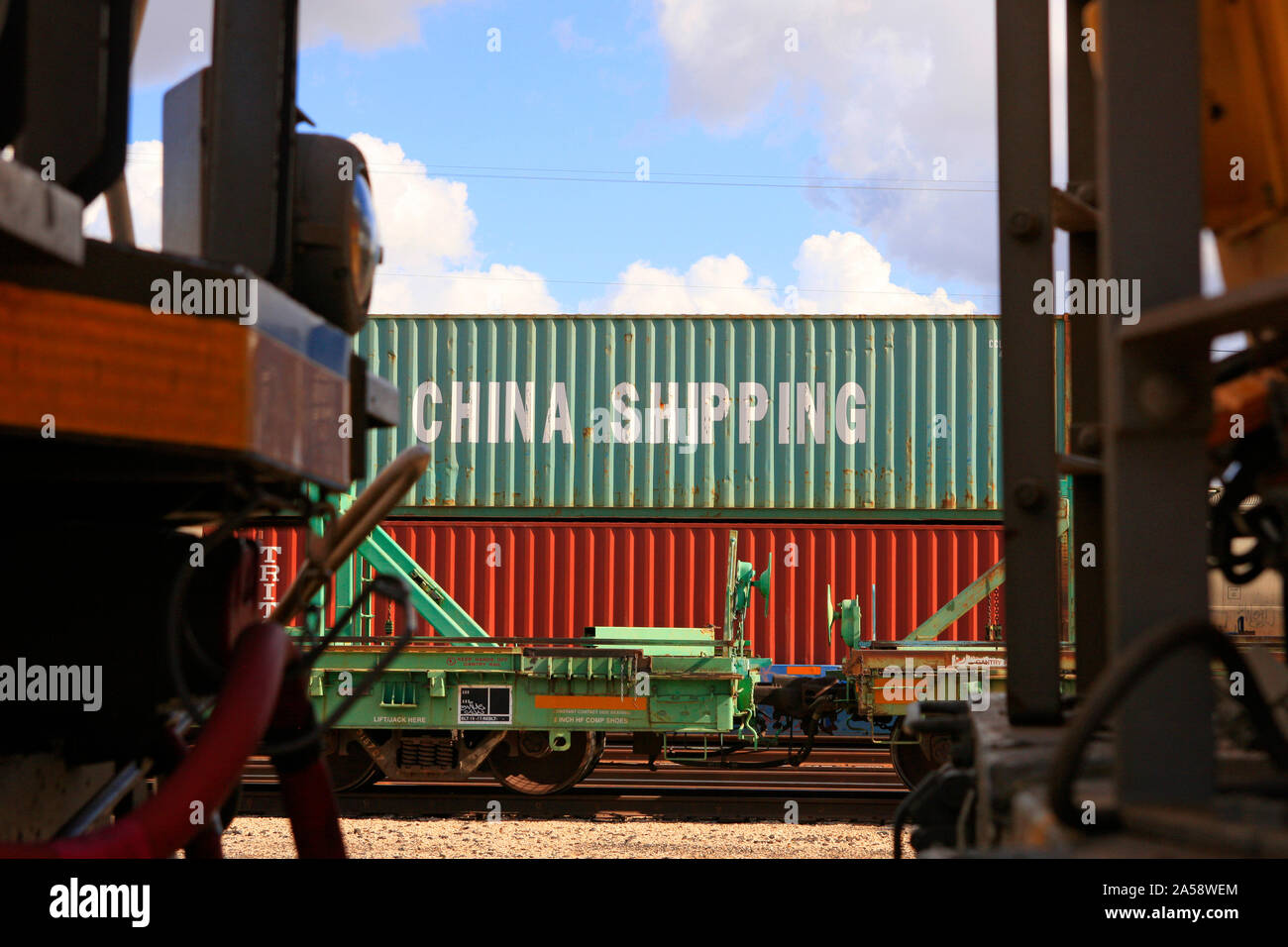 Cina contenitore di spedizione al Tucson merci ferroviario depot in Arizona USA Foto Stock