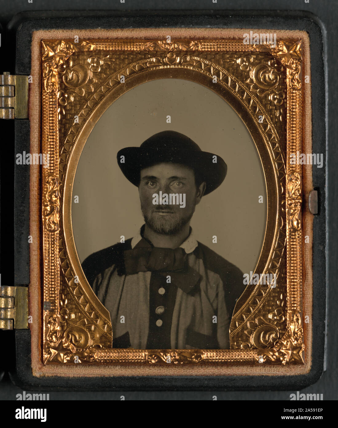 Il soldato non identificato in Western battleshirt confederato Foto Stock