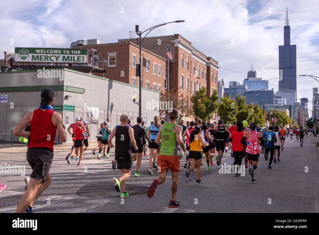 La Maratona di Chicago, un AFF etichetta oro gara, si tiene ogni anno nel mese di ottobre ed è uno dei sei World Marathon Majors. La gara è limitata a 45.000 corridori Foto Stock