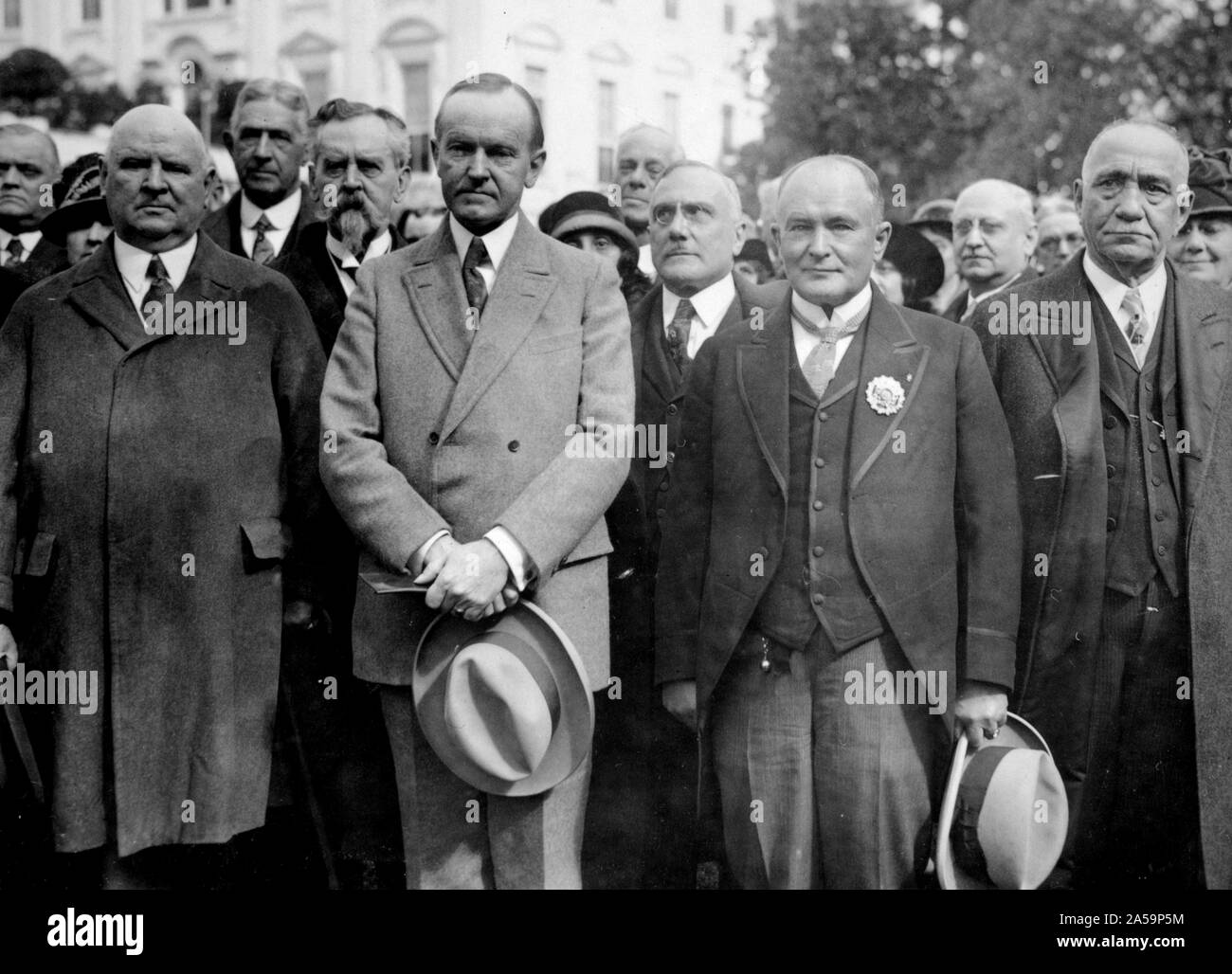 President Coolidge con una delegazione internazionale dal rito scozzese della Massoneria, tra cui John Henry Cowles, il Sovrano Grand Commander, al presidente è di destra, Foto Stock