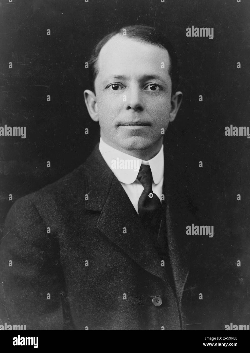 Il prof. Henry Solon Graves, testa e spalle ritratto, rivolto verso la parte anteriore 1890-1910 Foto Stock